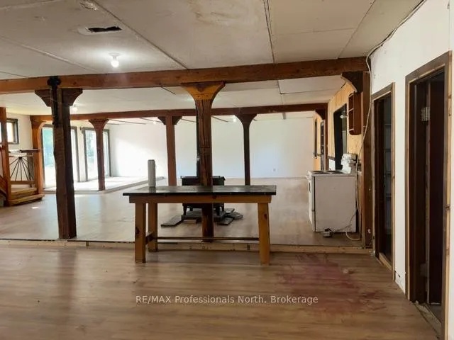 Photo 9 of 3044 Gelert Road, Minden Hills, Snowdon — HOMEH