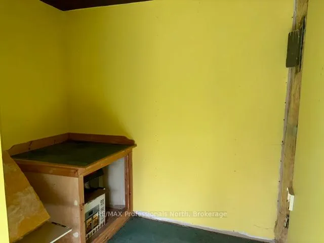Photo 18 of 3044 Gelert Road, Minden Hills, Snowdon — HOMEH