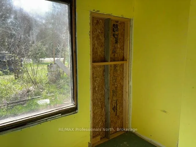 Photo 19 of 3044 Gelert Road, Minden Hills, Snowdon — HOMEH