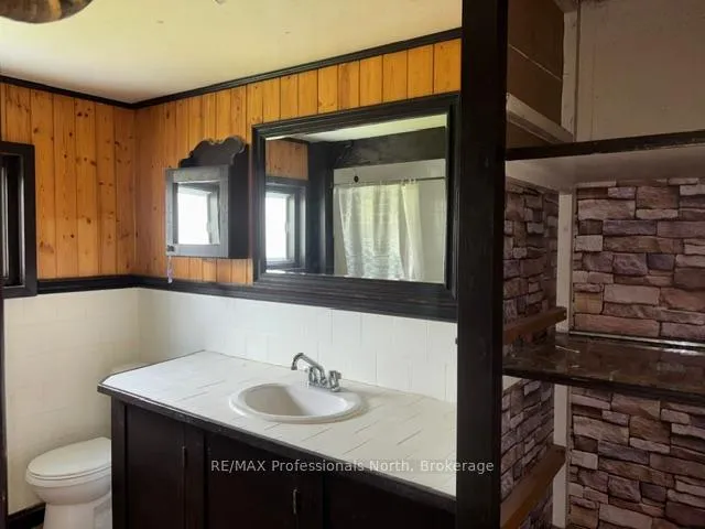Photo 20 of 3044 Gelert Road, Minden Hills, Snowdon — HOMEH