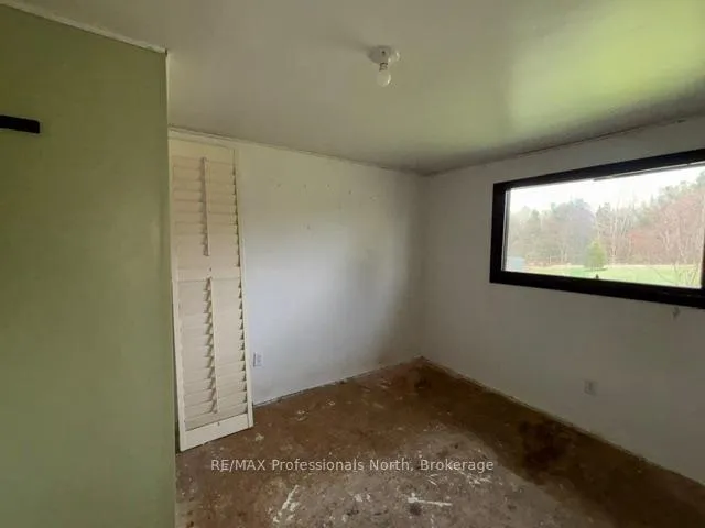 Photo 26 of 3044 Gelert Road, Minden Hills, Snowdon — HOMEH