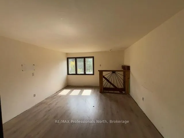 Photo 32 of 3044 Gelert Road, Minden Hills, Snowdon — HOMEH