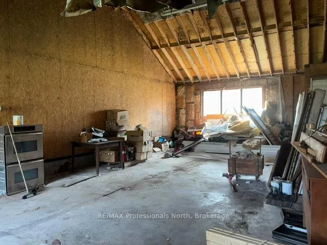 Photo 38 of 3044 Gelert Road, Minden Hills, Snowdon — HOMEH