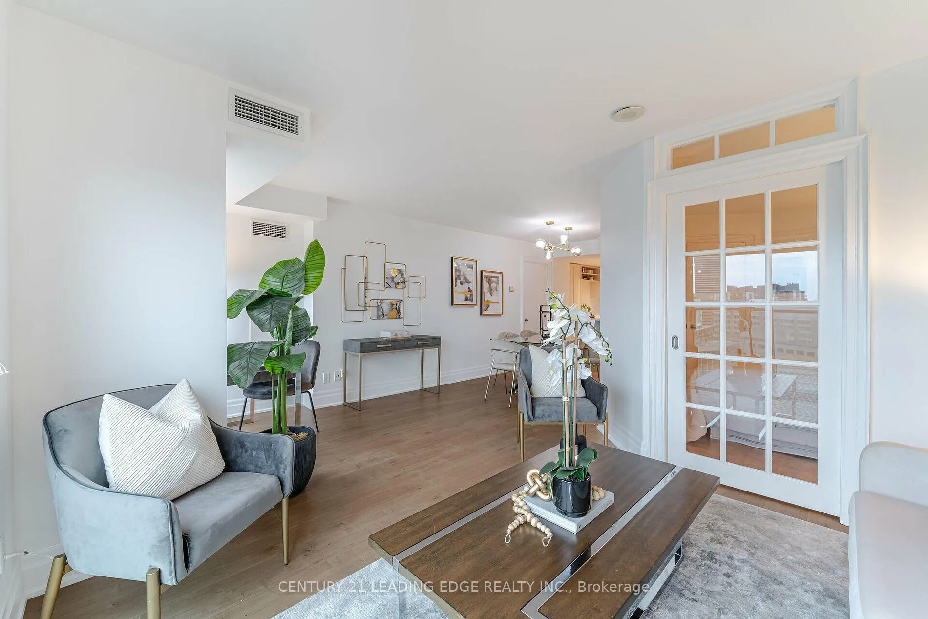 Photo 1 of Unit 2906, 8 Park Road, Toronto, Rosedale-Moore Park — HOMEH