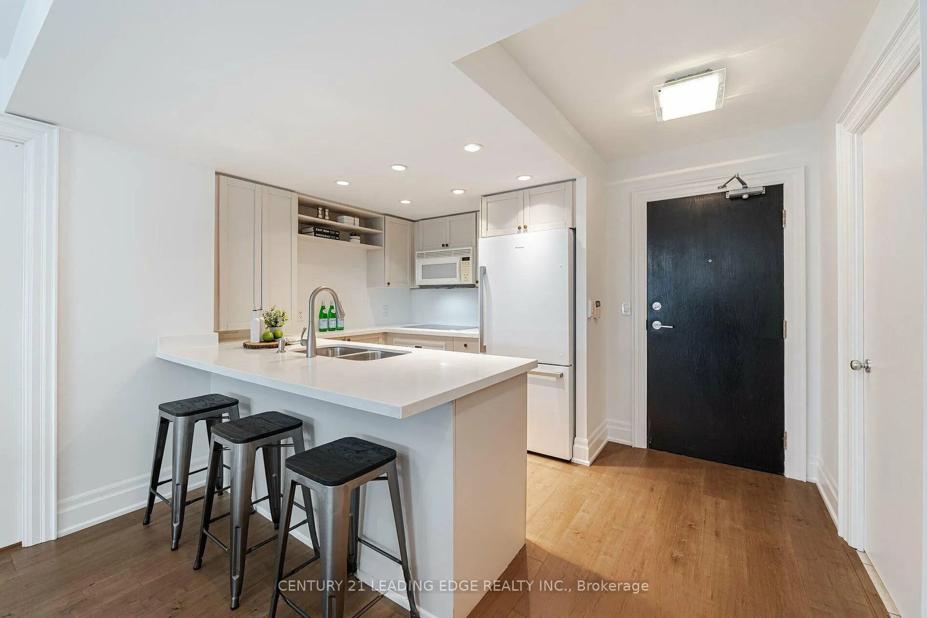 Photo 10 of Unit 2906, 8 Park Road, Toronto, Rosedale-Moore Park — HOMEH