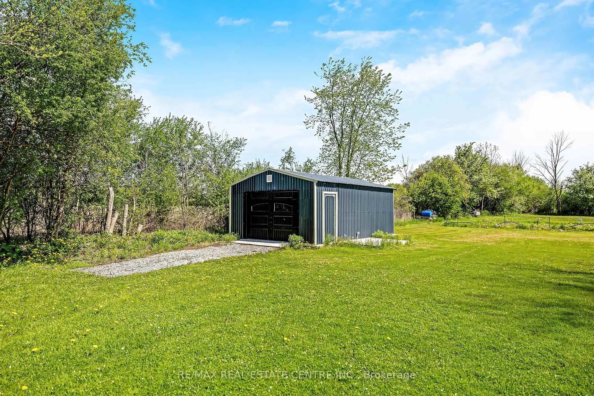 Photo 33 of 9095 Eighth Line, Halton Hills, Rural Halton Hills — HOMEH