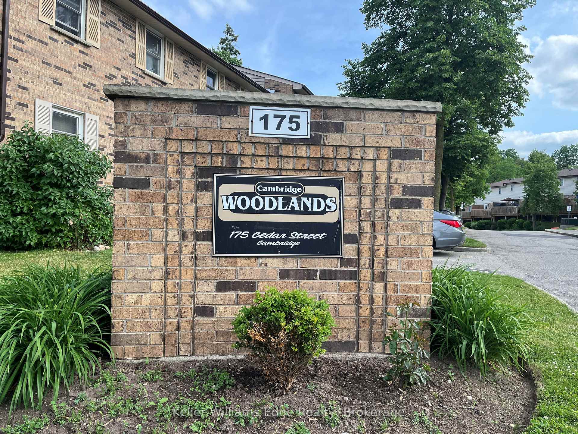 Photo 2 of Unit 10, 175 Cedar Street, Cambridge, Southwood - Kinbridge — HOMEH