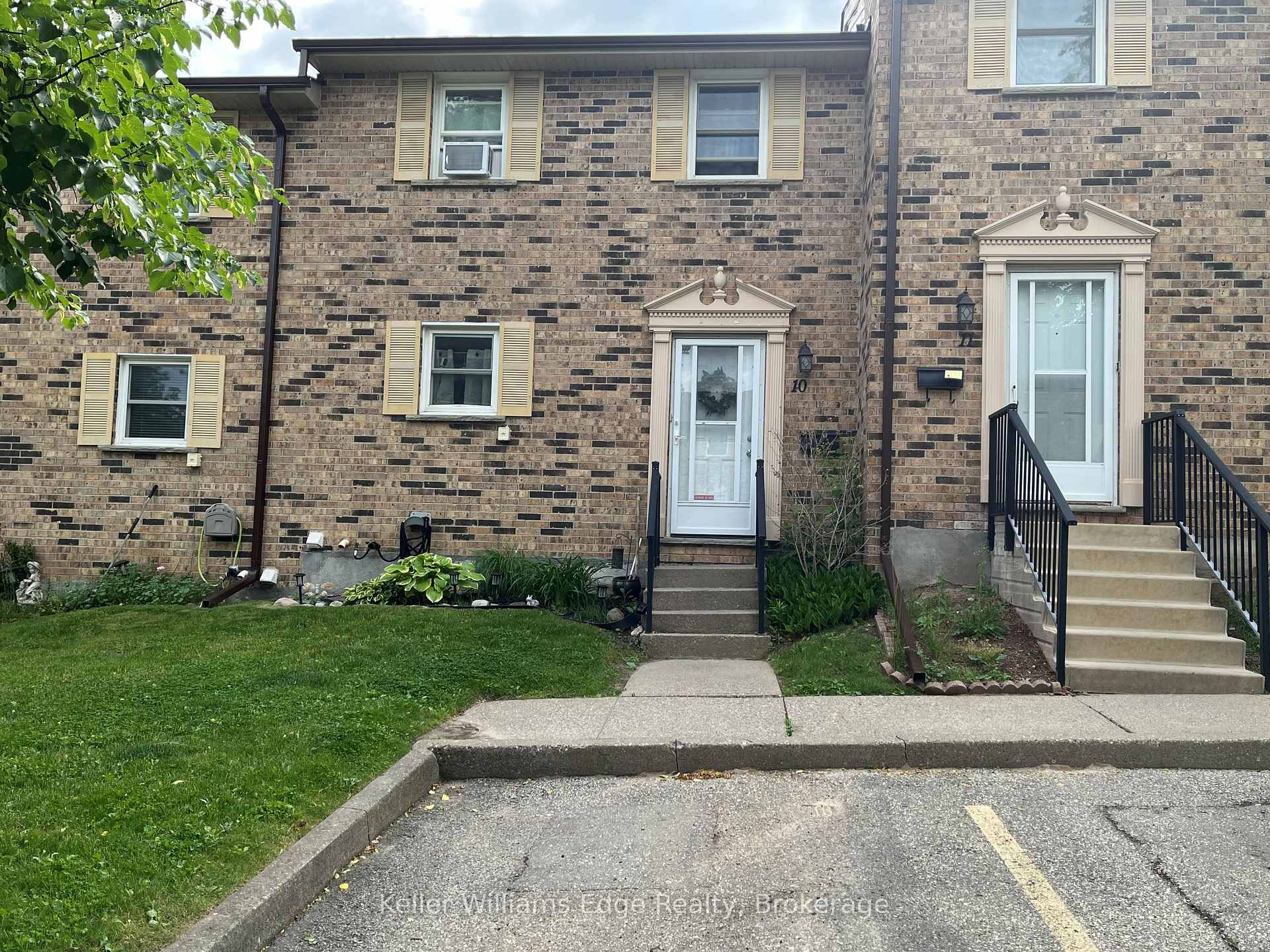 Photo 4 of Unit 10, 175 Cedar Street, Cambridge, Southwood - Kinbridge — HOMEH