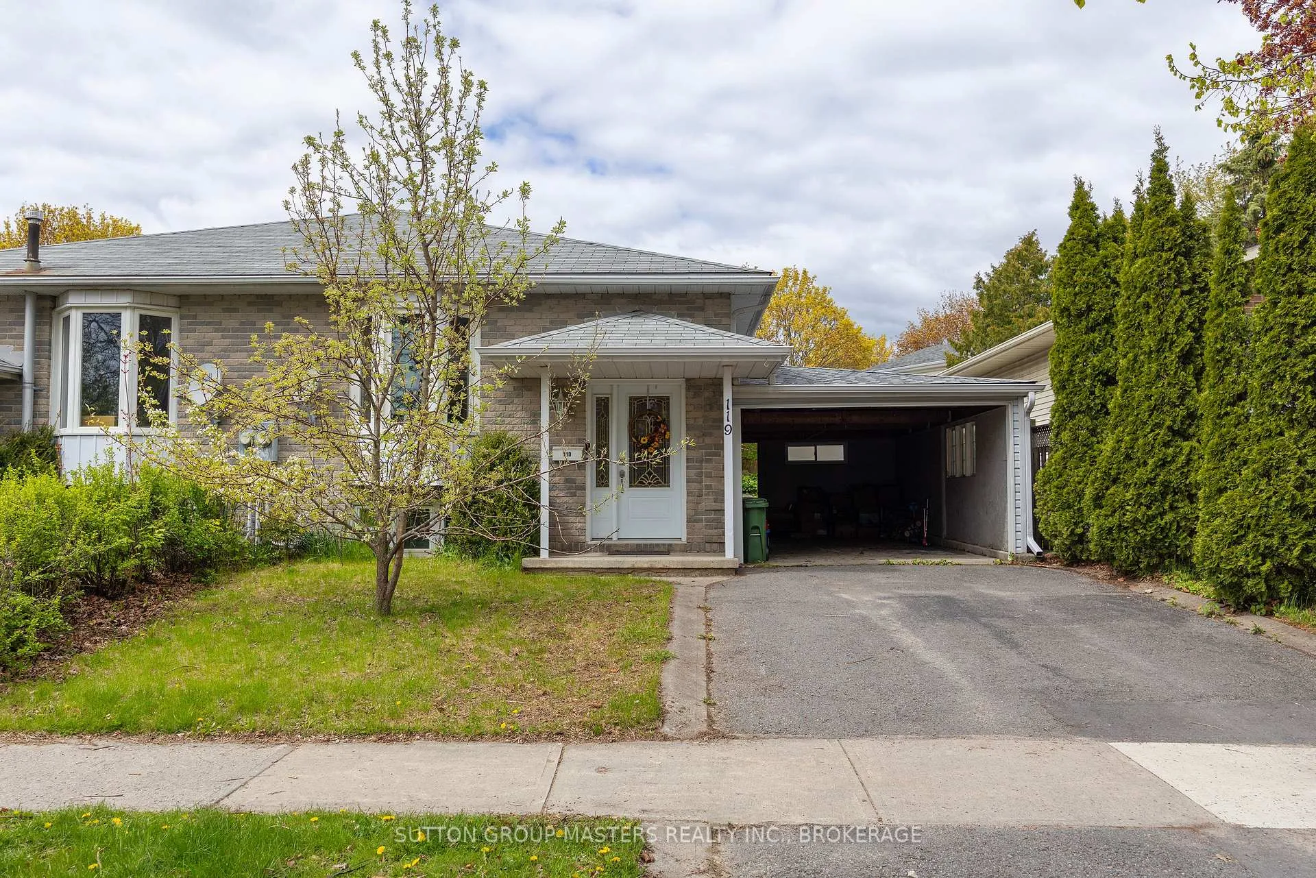 Photo 2 of 119 Dauphin Avenue, Kingston, Rideau — HOMEH