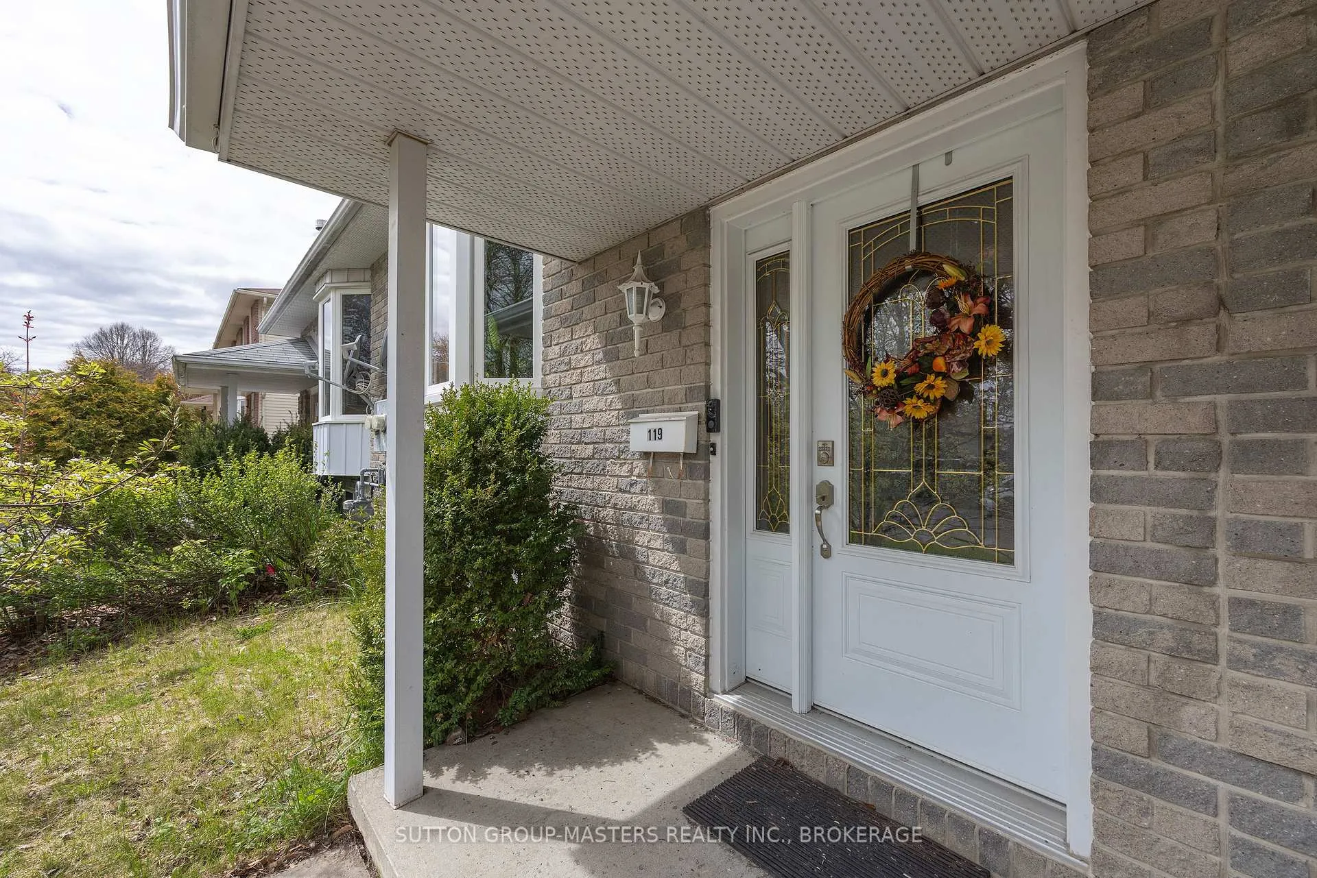 Photo 5 of 119 Dauphin Avenue, Kingston, Rideau — HOMEH