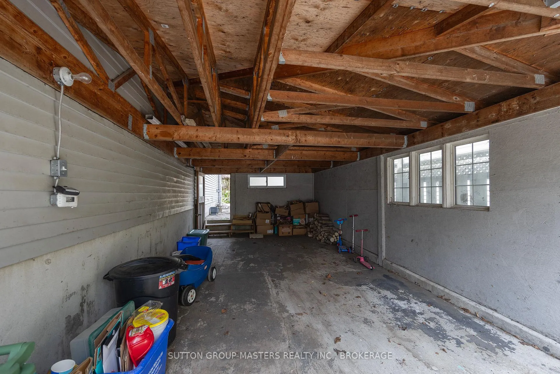 Photo 6 of 119 Dauphin Avenue, Kingston, Rideau — HOMEH