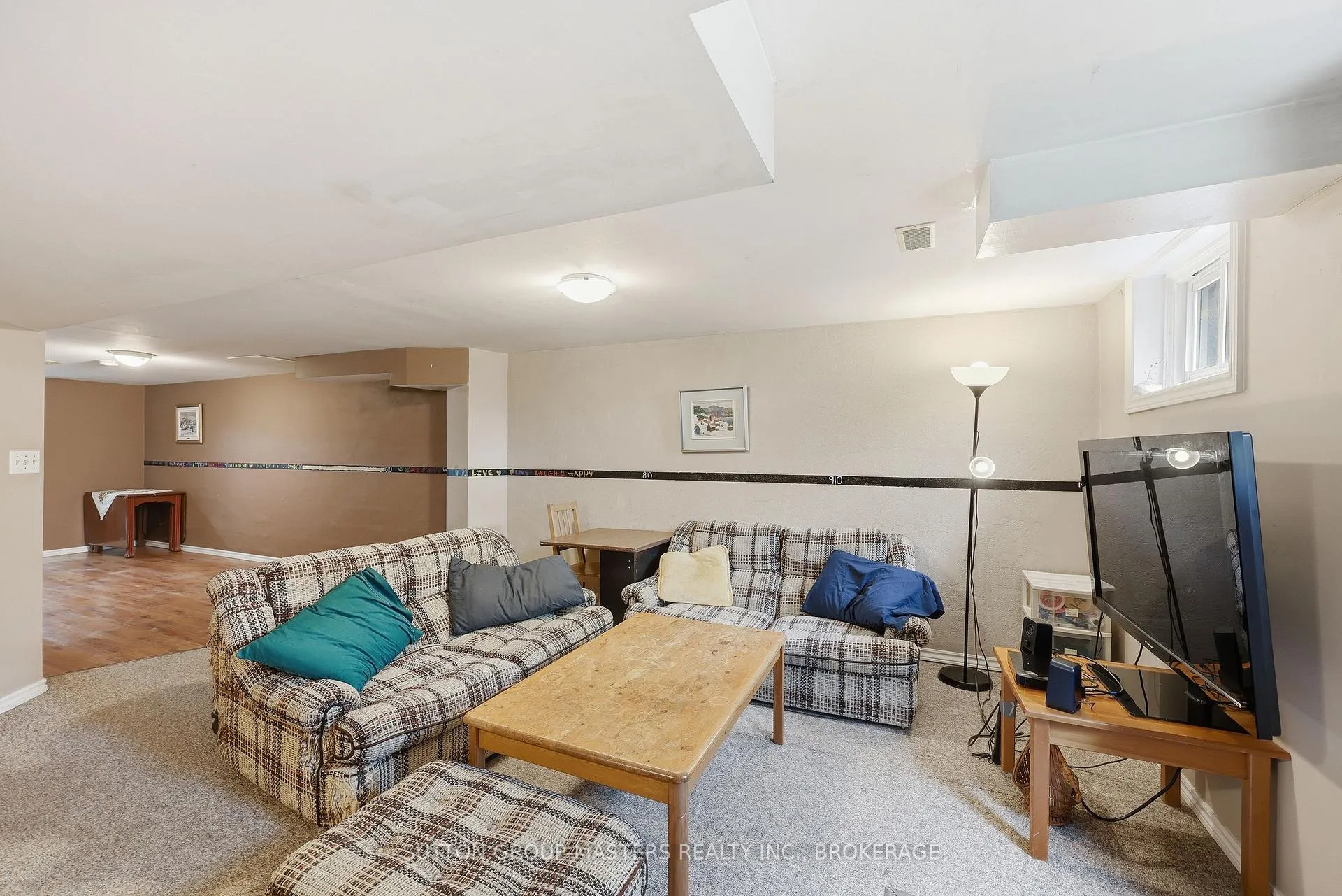 Photo 37 of 119 Dauphin Avenue, Kingston, Rideau — HOMEH