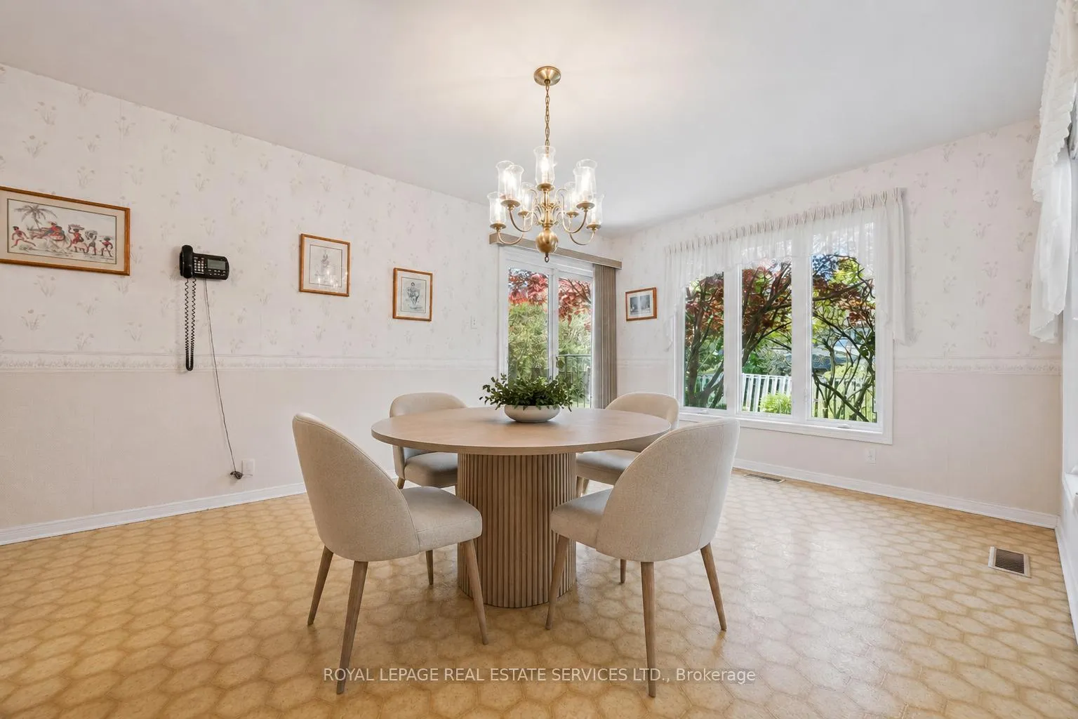 Photo 16 of 2067 Pen Street, Oakville, River Oaks — HOMEH