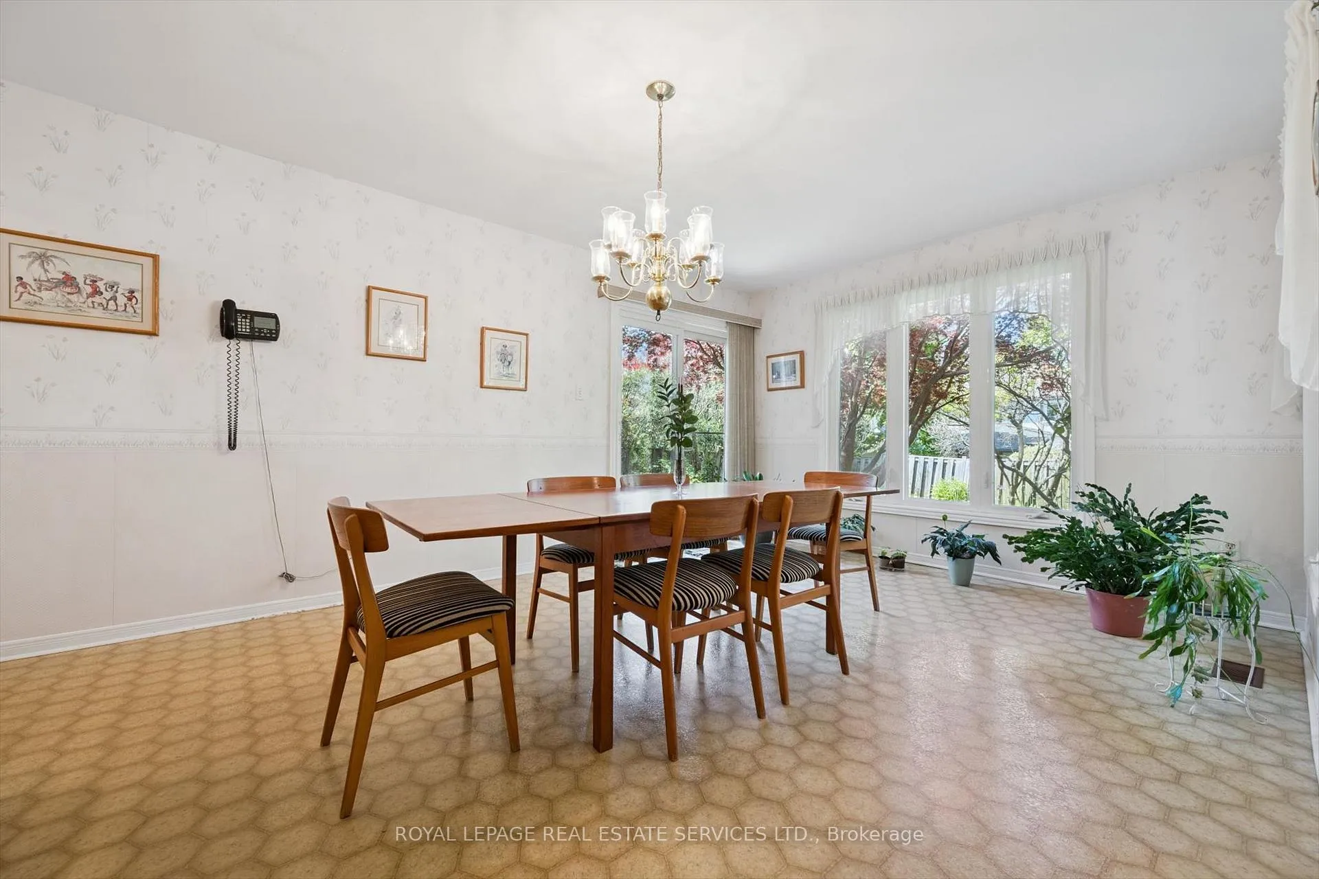 Photo 17 of 2067 Pen Street, Oakville, River Oaks — HOMEH