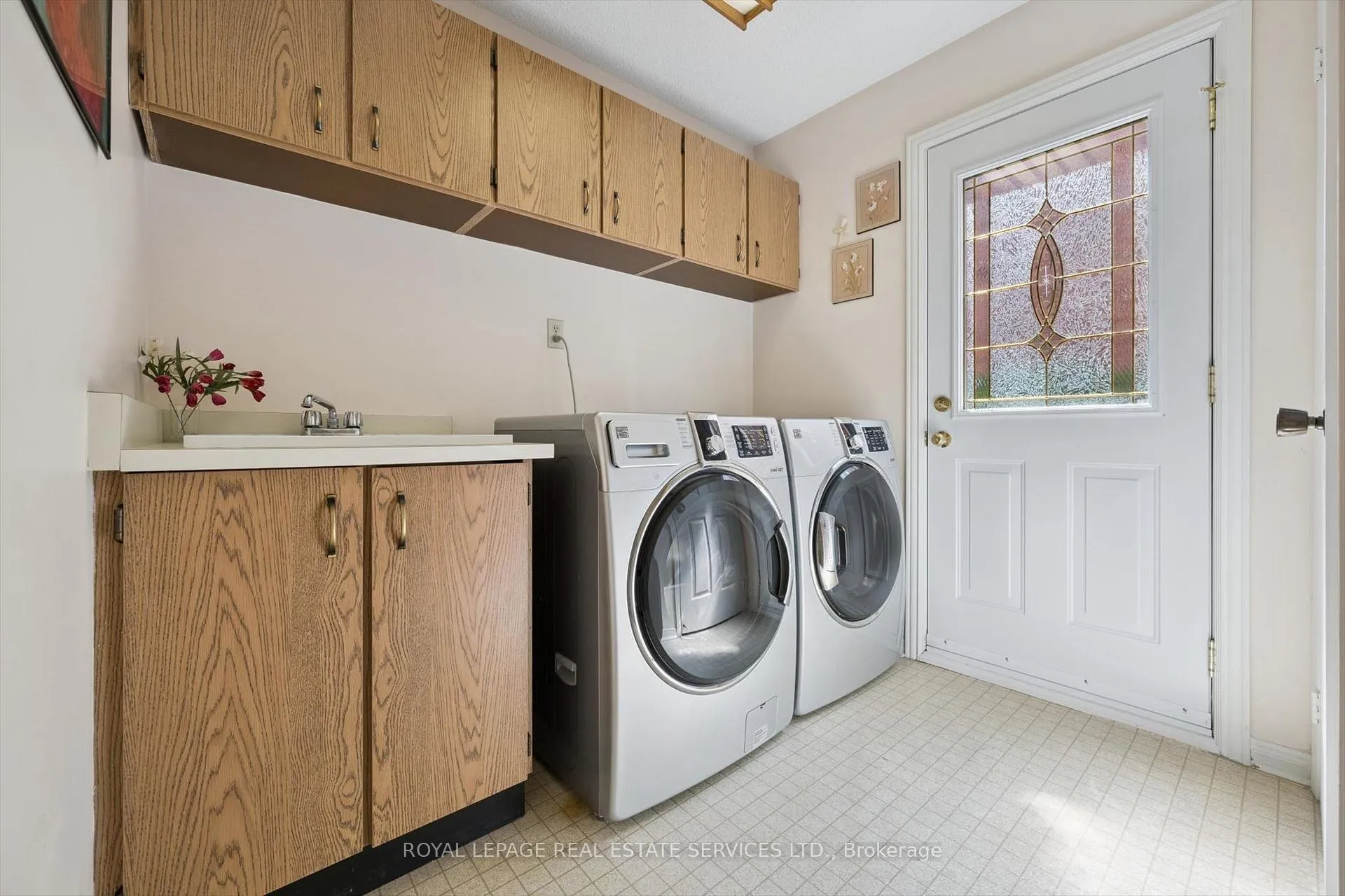 Photo 24 of 2067 Pen Street, Oakville, River Oaks — HOMEH