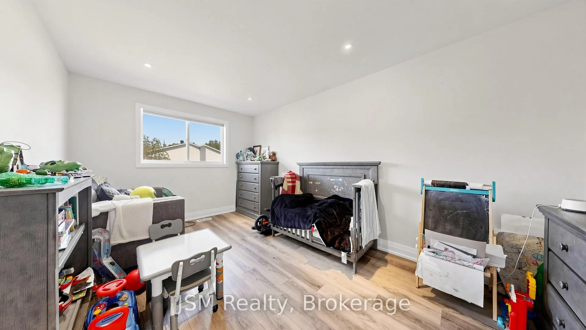 Photo 19 of 2516 Lloyd Street, Innisfil, Alcona — HOMEH