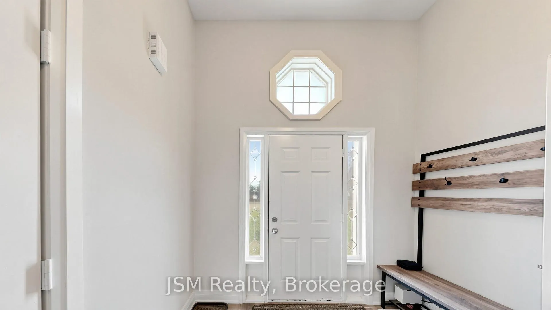 Photo 23 of 2516 Lloyd Street, Innisfil, Alcona — HOMEH