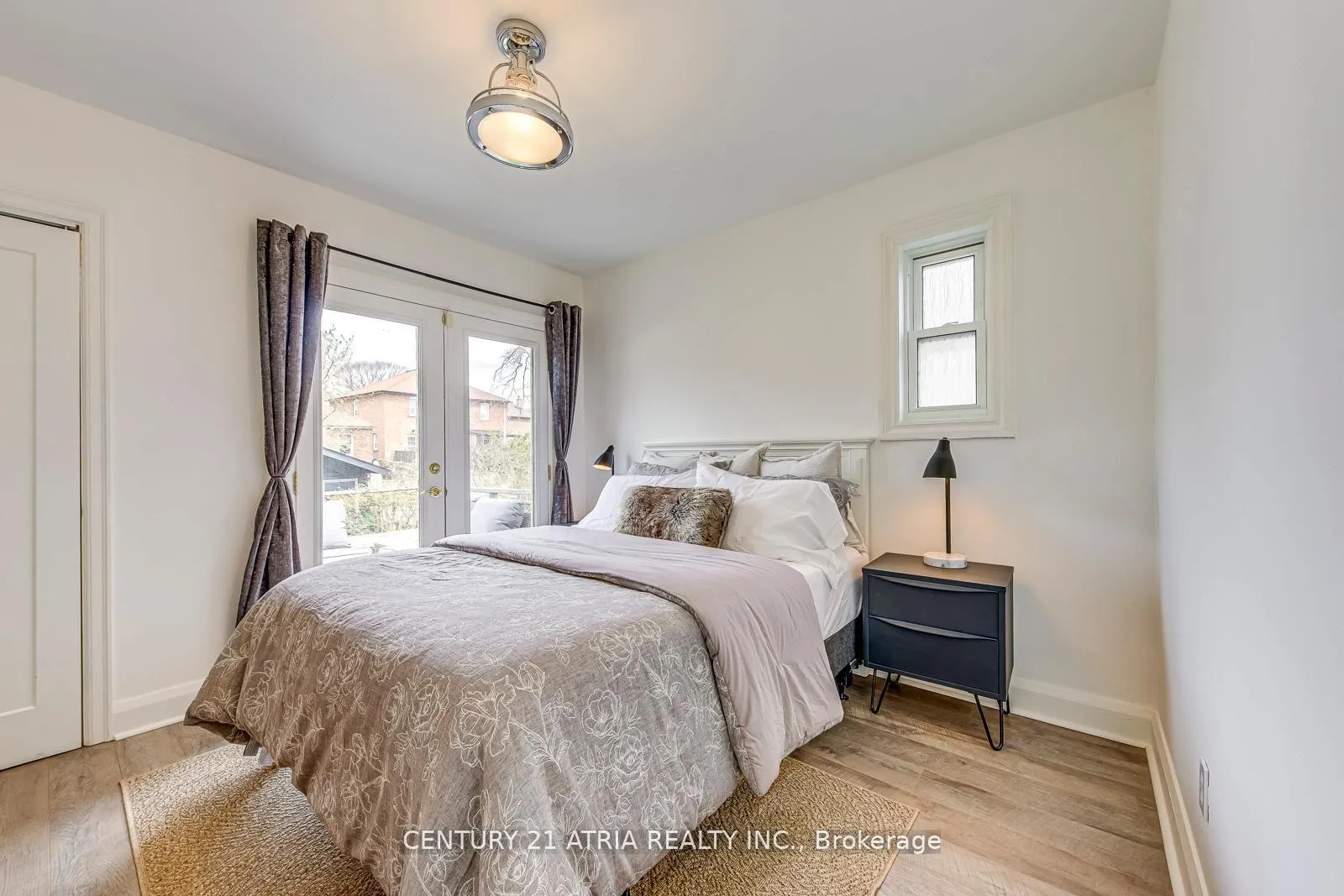 Photo 16 of 20 1/2 East Road, Scarborough, Birchcliffe-Cliffside — HOMEH