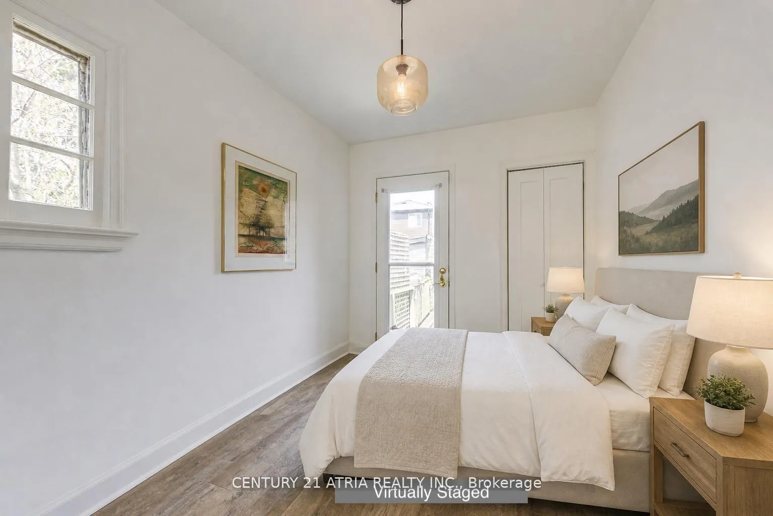 Photo 17 of 20 1/2 East Road, Scarborough, Birchcliffe-Cliffside — HOMEH