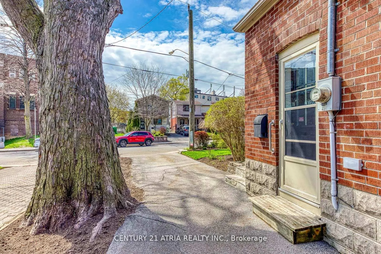 Photo 36 of 20 1/2 East Road, Scarborough, Birchcliffe-Cliffside — HOMEH