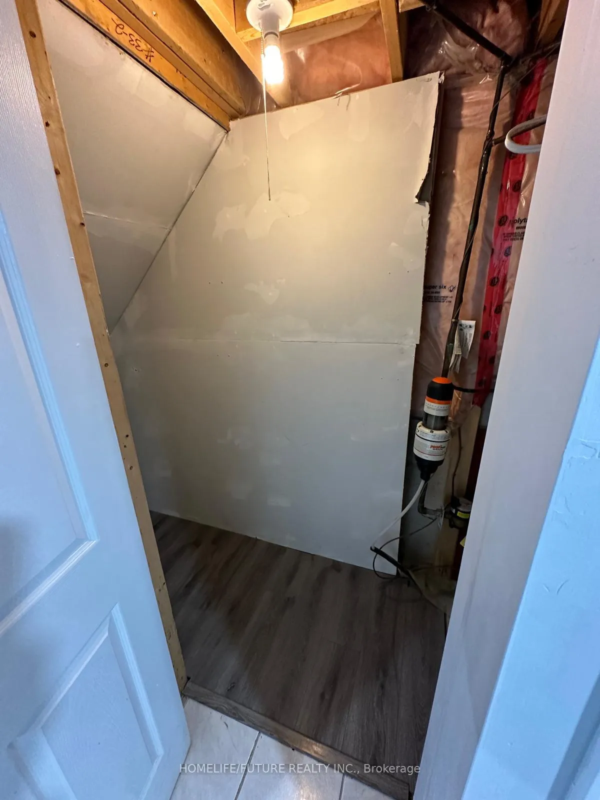 Photo 12 of Unit Bsmt, 19 Hummingbird Drive, Scarborough, Rouge — HOMEH