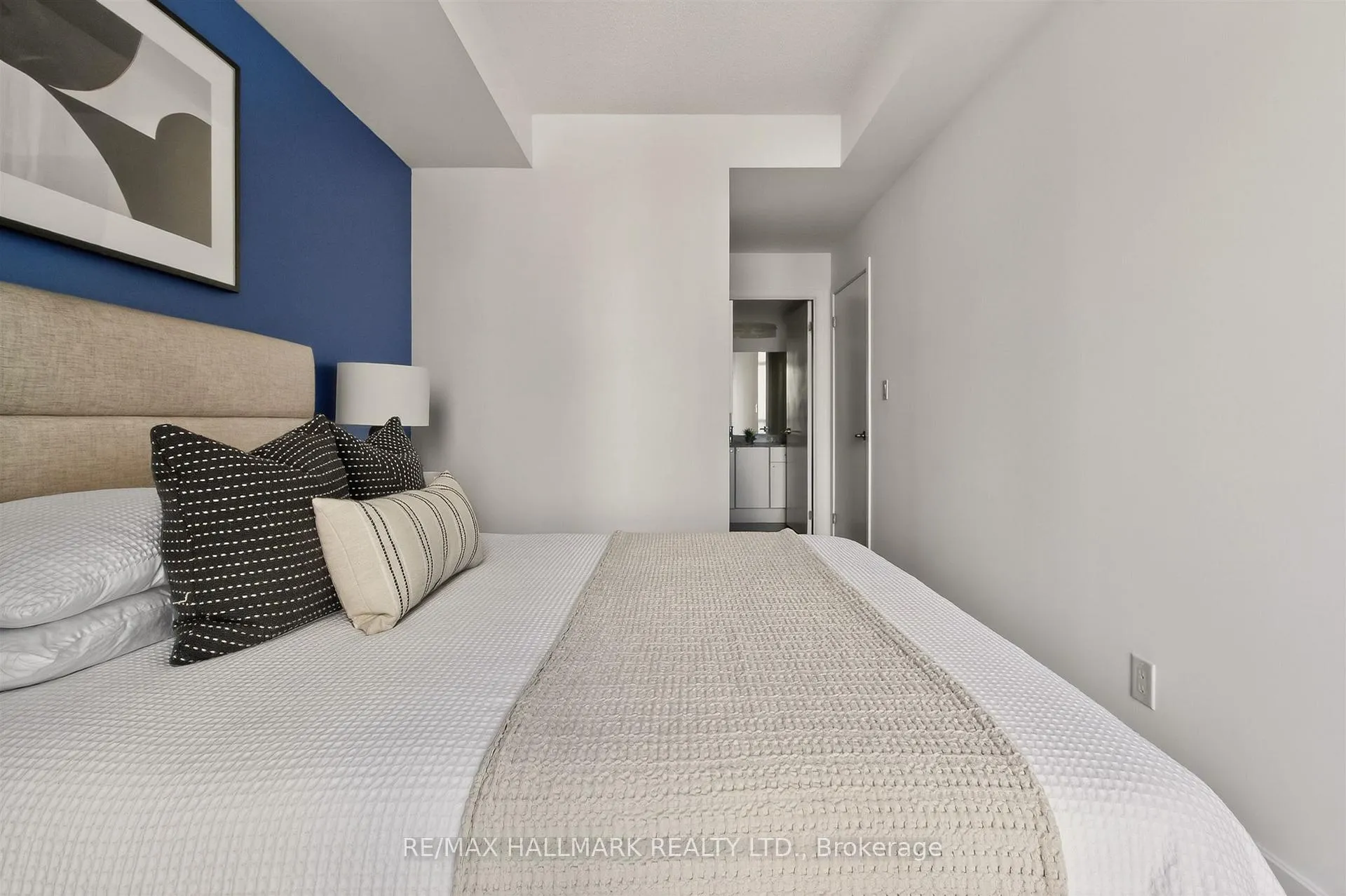 Photo 24 of Unit 2211, 18 Harbour Street, Toronto, Waterfront Communities — HOMEH