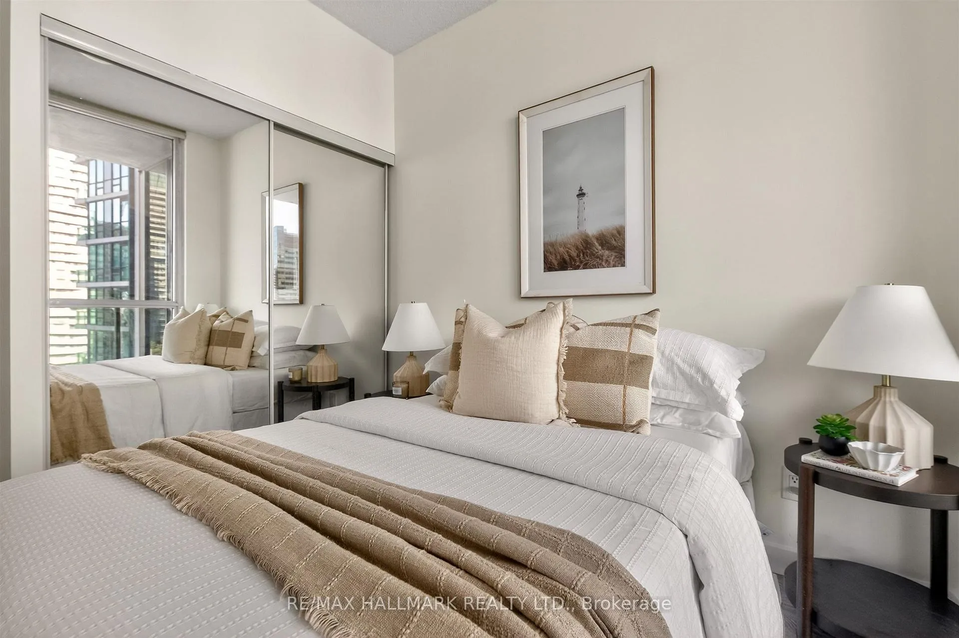 Photo 29 of Unit 2211, 18 Harbour Street, Toronto, Waterfront Communities — HOMEH