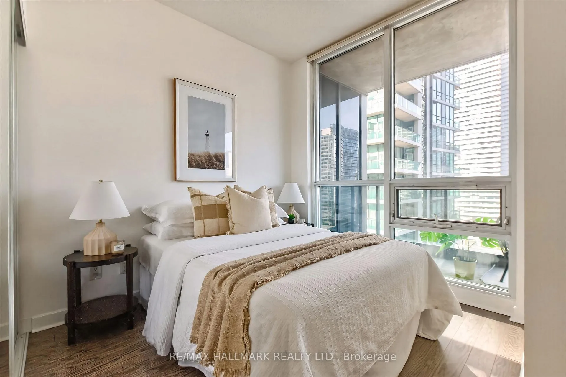 Photo 30 of Unit 2211, 18 Harbour Street, Toronto, Waterfront Communities — HOMEH