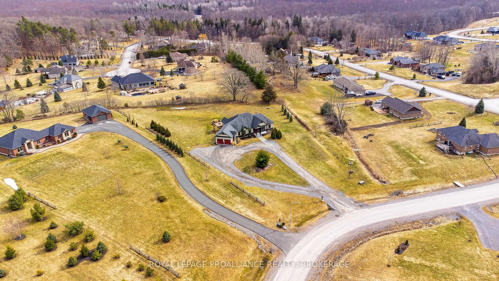 Photo 45 of 89 Gentlebreeze Drive, Belleville, Thurlow Ward — HOMEH