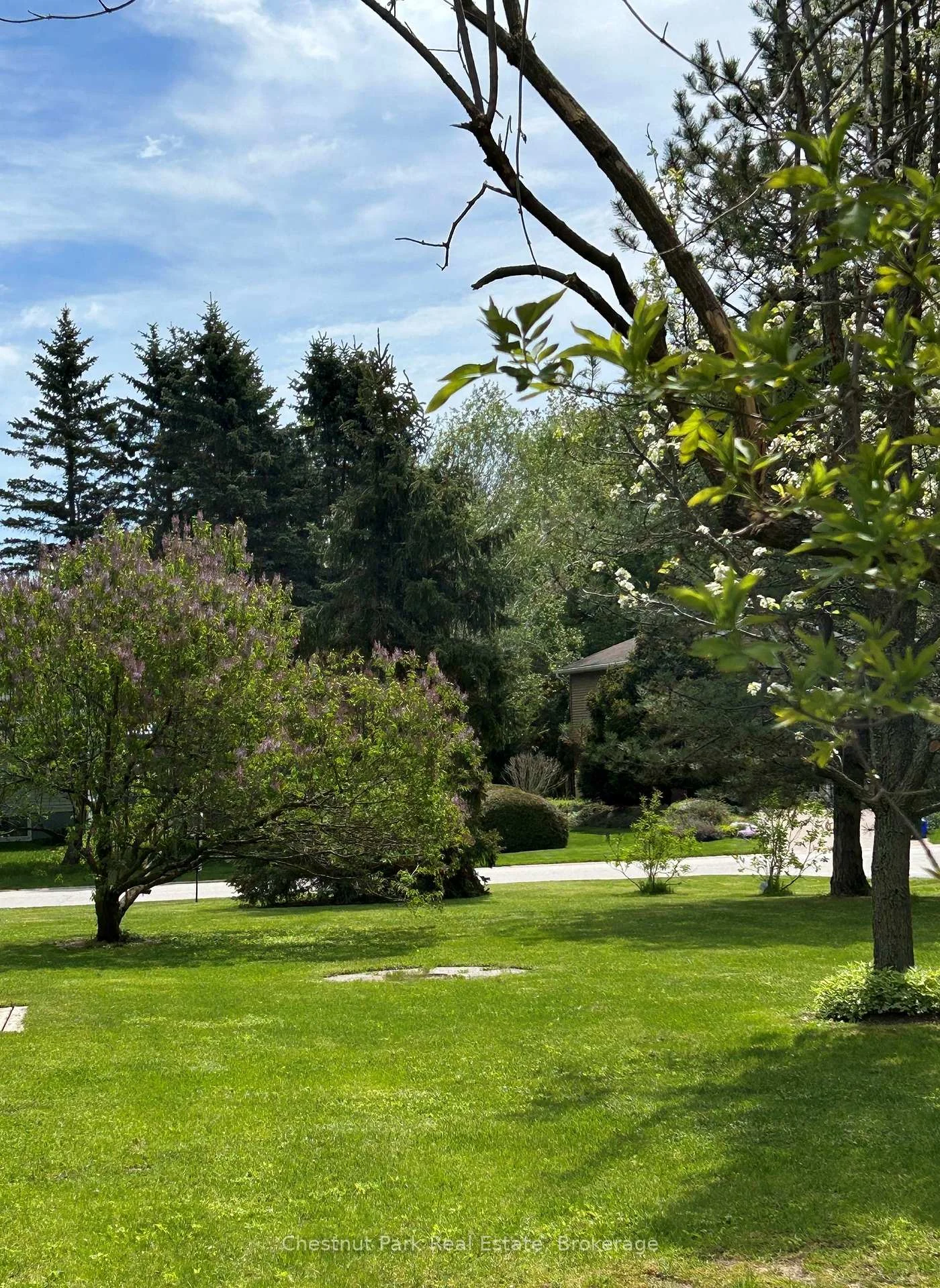 Photo 3 of 13 Pollard Drive, Meaford — HOMEH