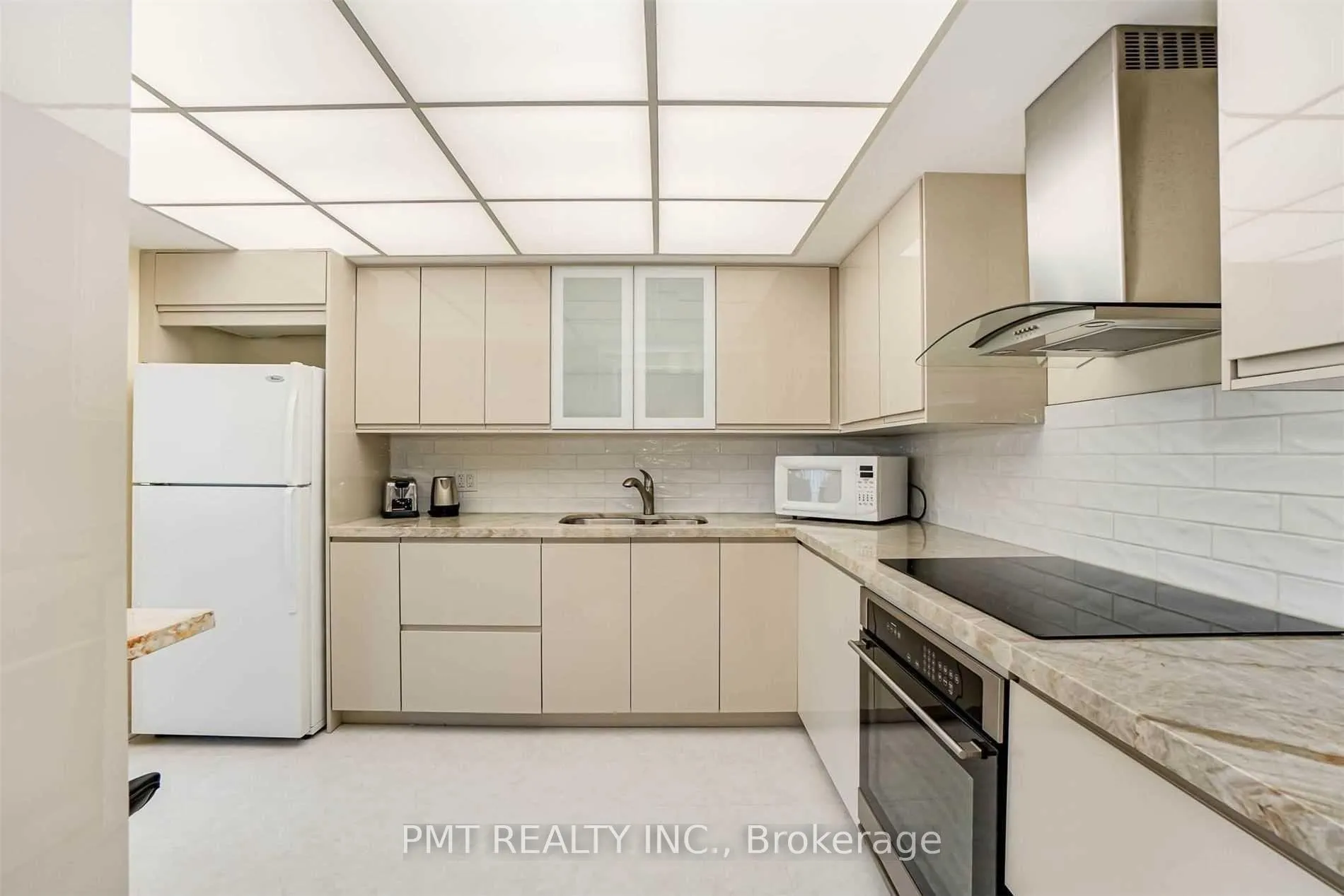 Photo 8 of Unit 3315, 55 Harbour Square, Toronto, Waterfront Communities — HOMEH