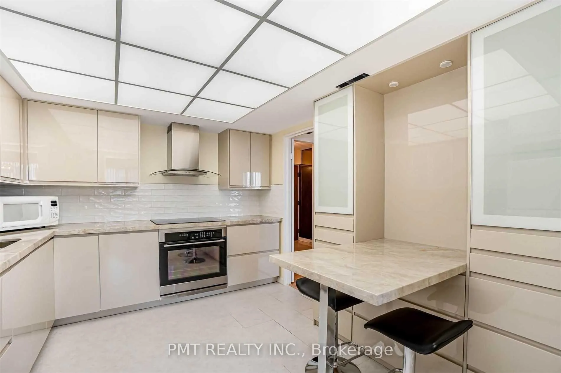 Photo 9 of Unit 3315, 55 Harbour Square, Toronto, Waterfront Communities — HOMEH