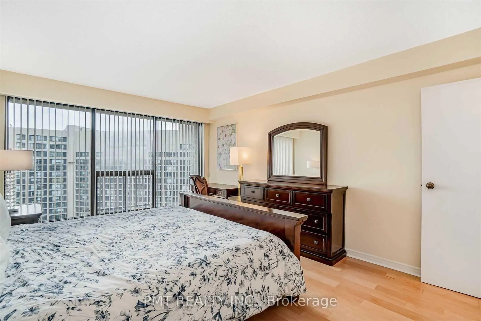 Photo 13 of Unit 3315, 55 Harbour Square, Toronto, Waterfront Communities — HOMEH