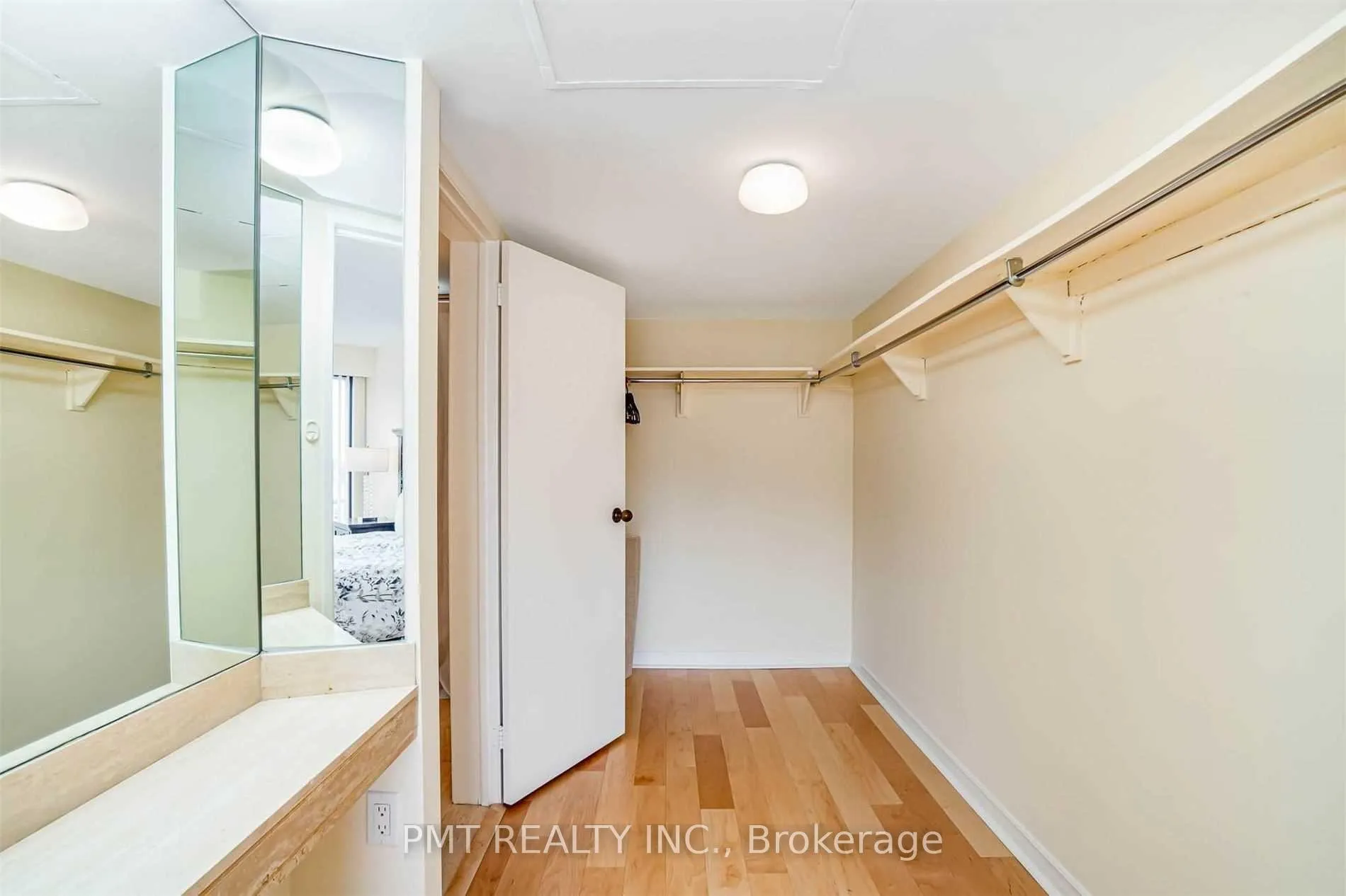 Photo 16 of Unit 3315, 55 Harbour Square, Toronto, Waterfront Communities — HOMEH