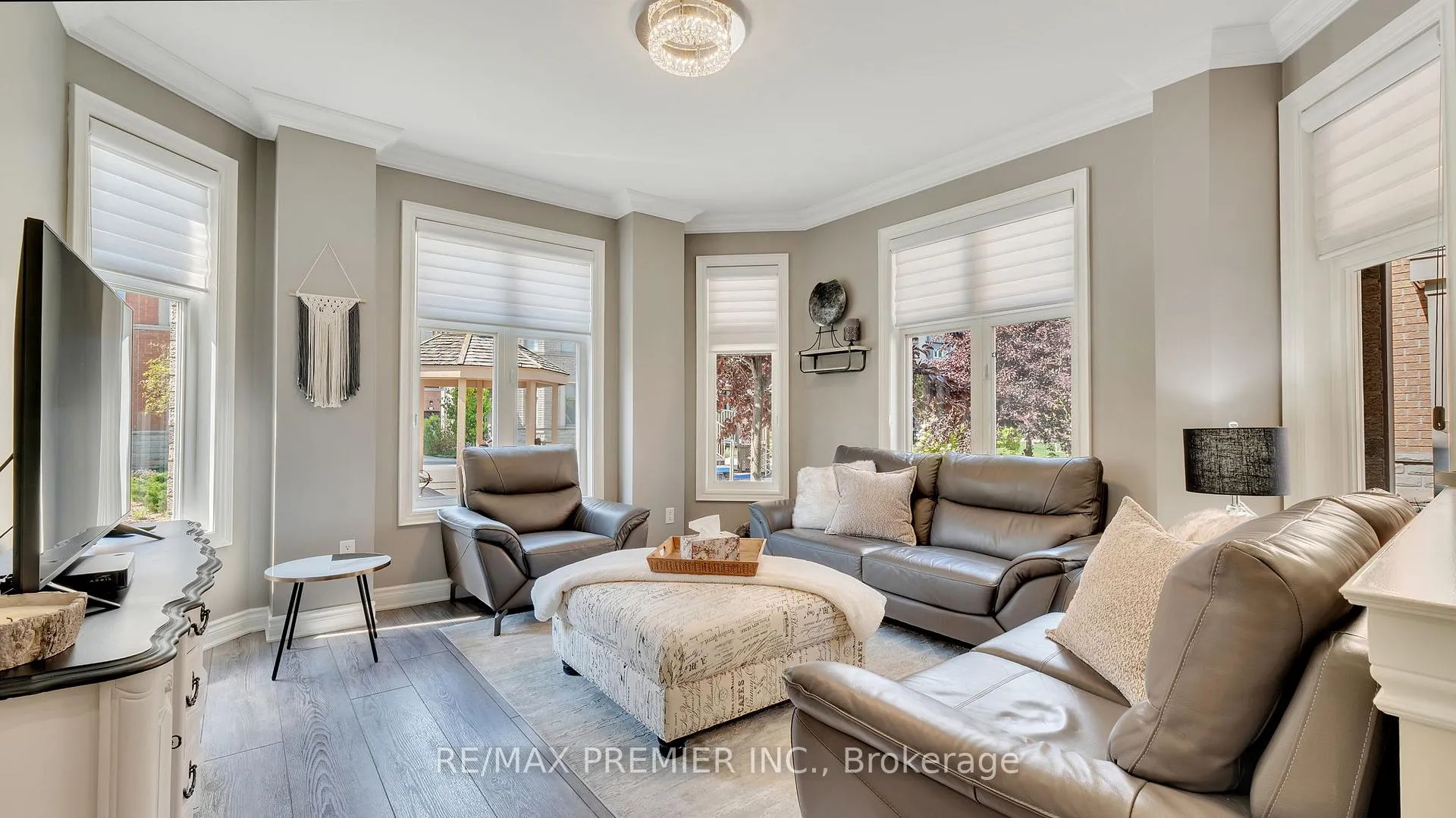 Photo 8 of 10 Henry Peters Lane, Vaughan, East Woodbridge — HOMEH