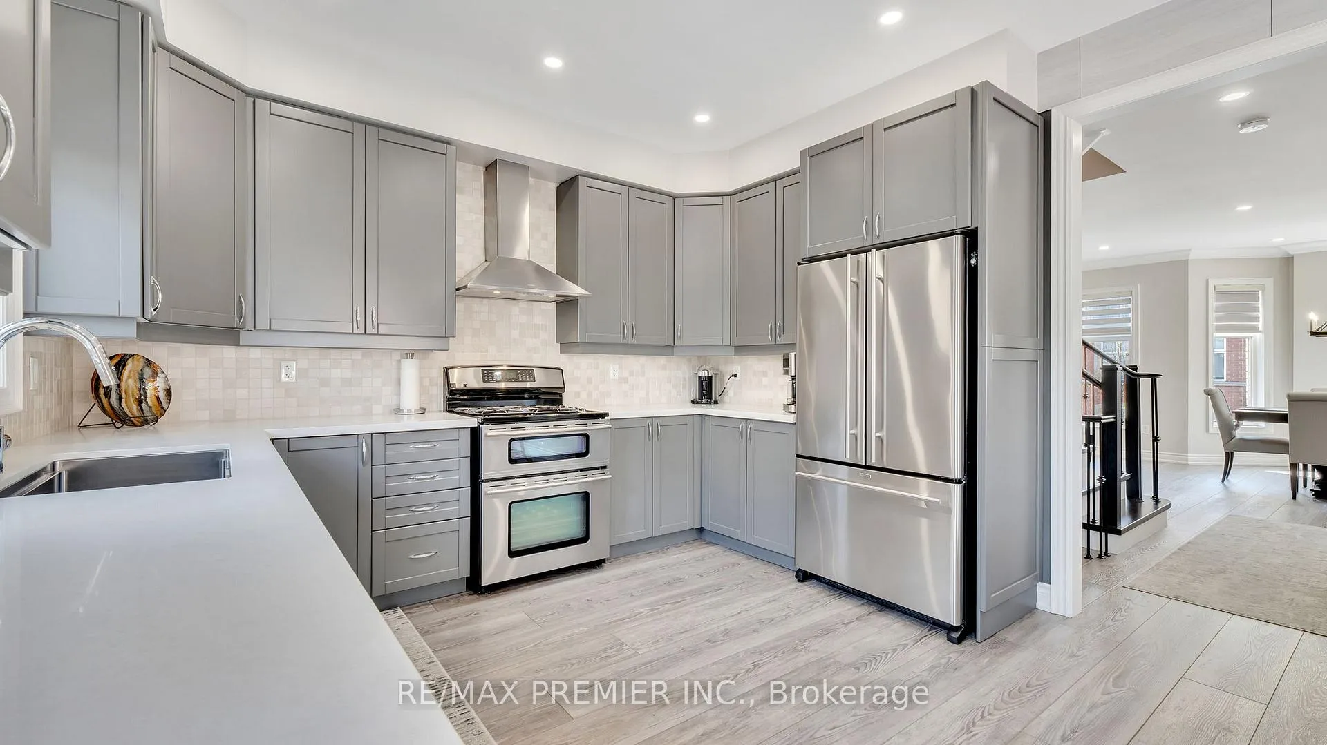 Photo 14 of 10 Henry Peters Lane, Vaughan, East Woodbridge — HOMEH