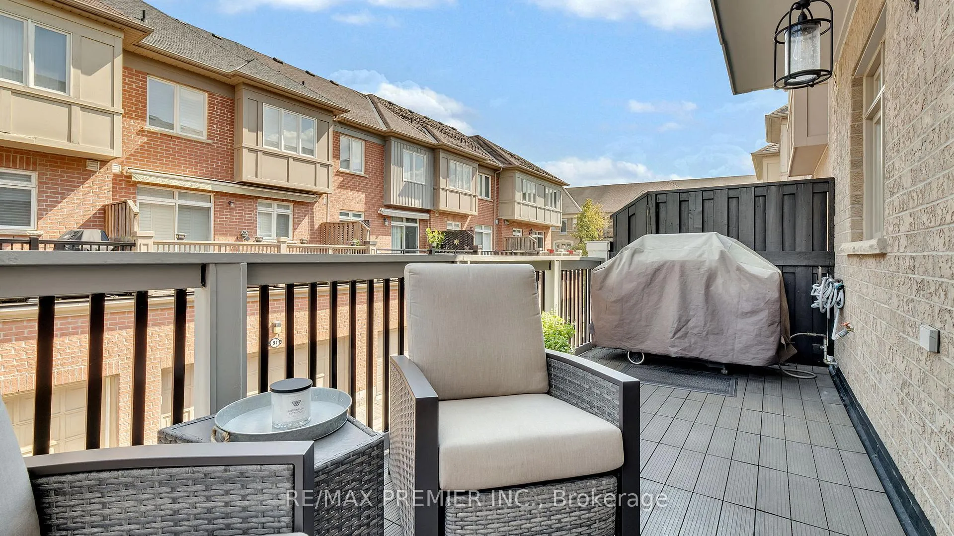 Photo 21 of 10 Henry Peters Lane, Vaughan, East Woodbridge — HOMEH