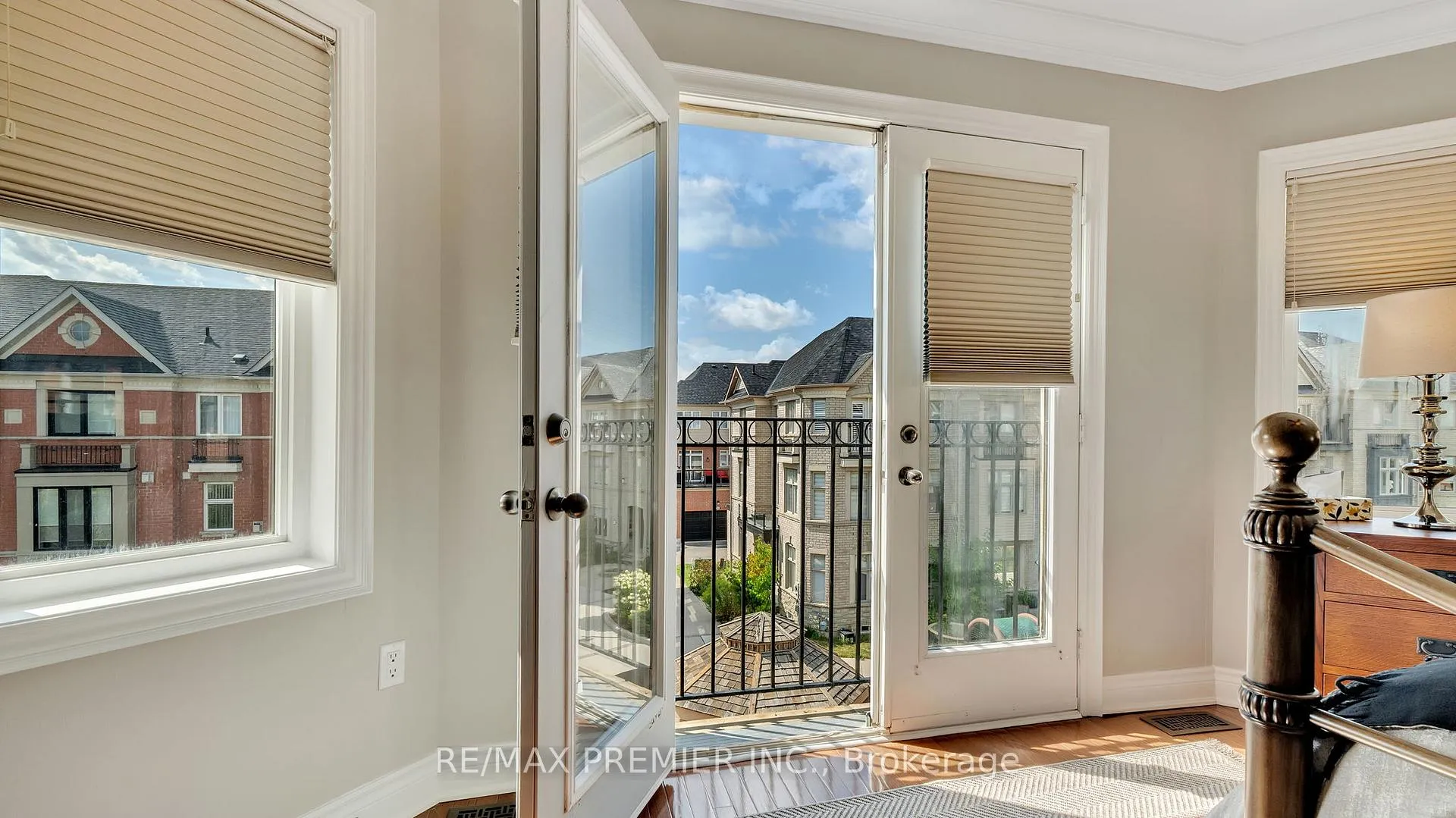Photo 28 of 10 Henry Peters Lane, Vaughan, East Woodbridge — HOMEH