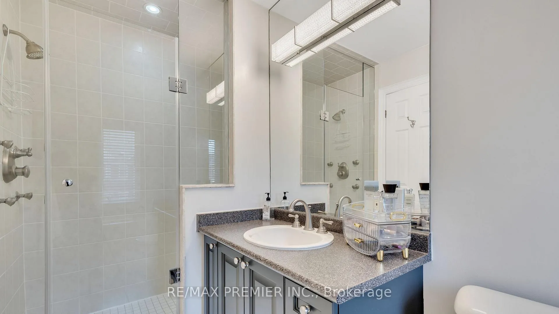Photo 31 of 10 Henry Peters Lane, Vaughan, East Woodbridge — HOMEH