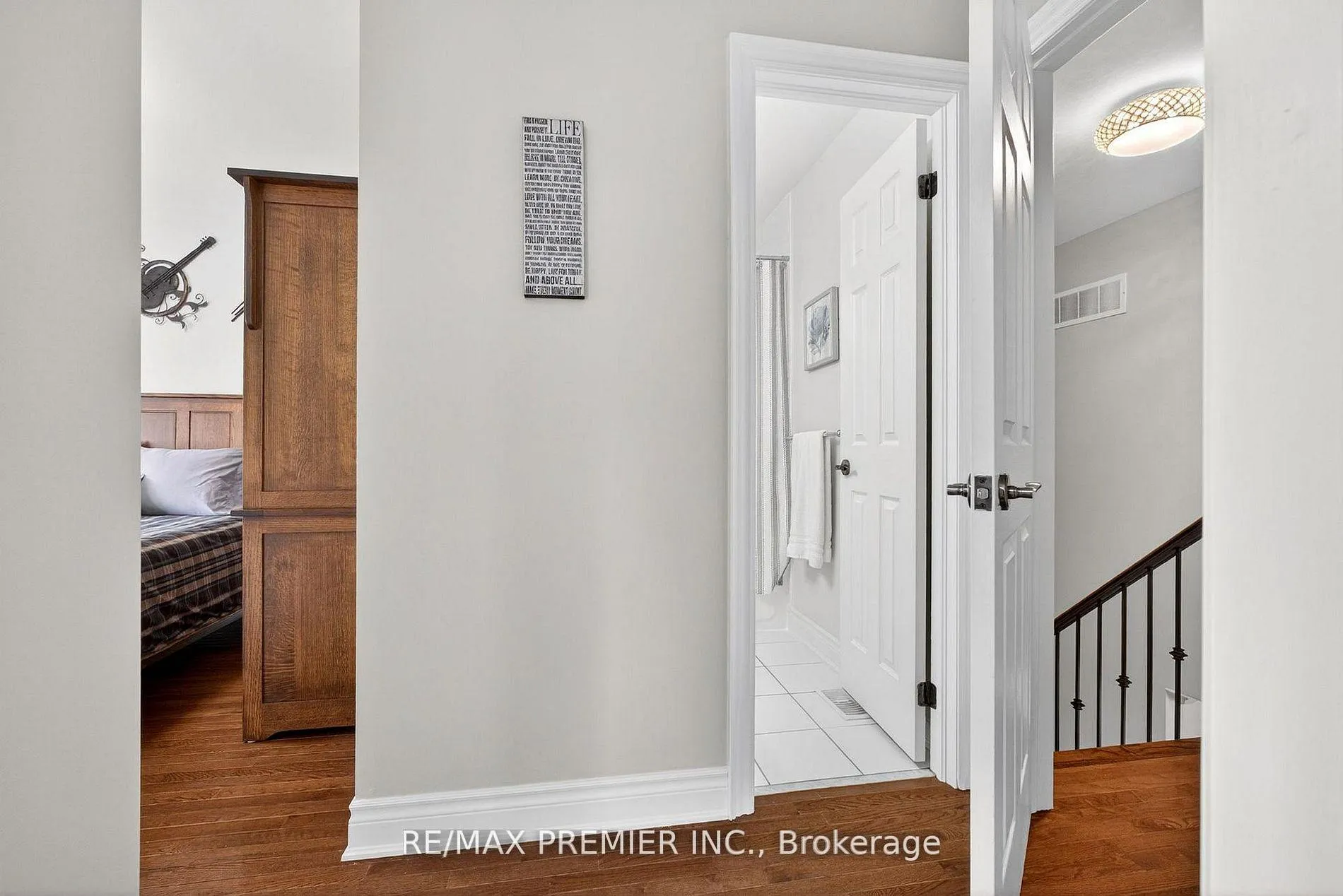 Photo 33 of 10 Henry Peters Lane, Vaughan, East Woodbridge — HOMEH