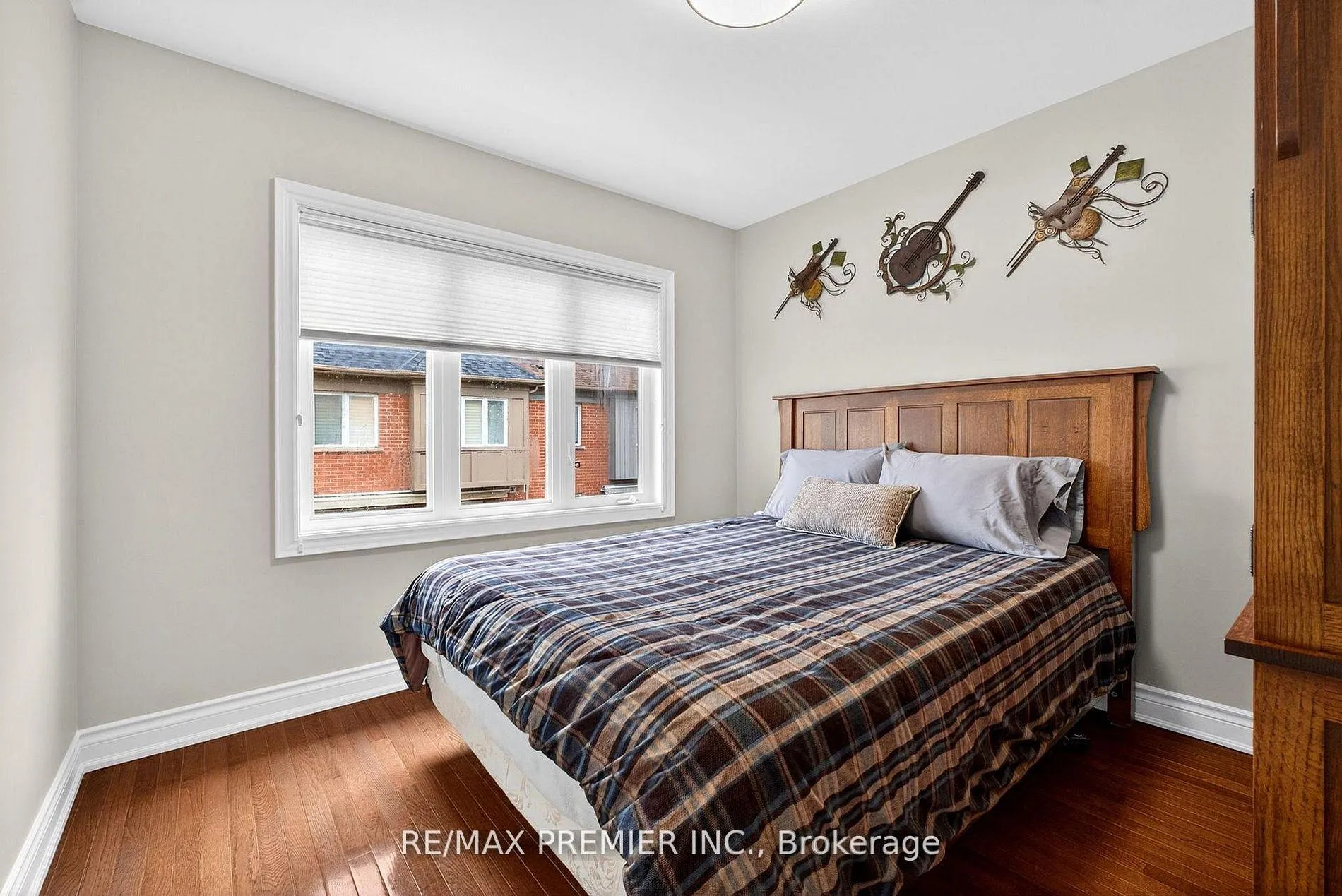 Photo 34 of 10 Henry Peters Lane, Vaughan, East Woodbridge — HOMEH