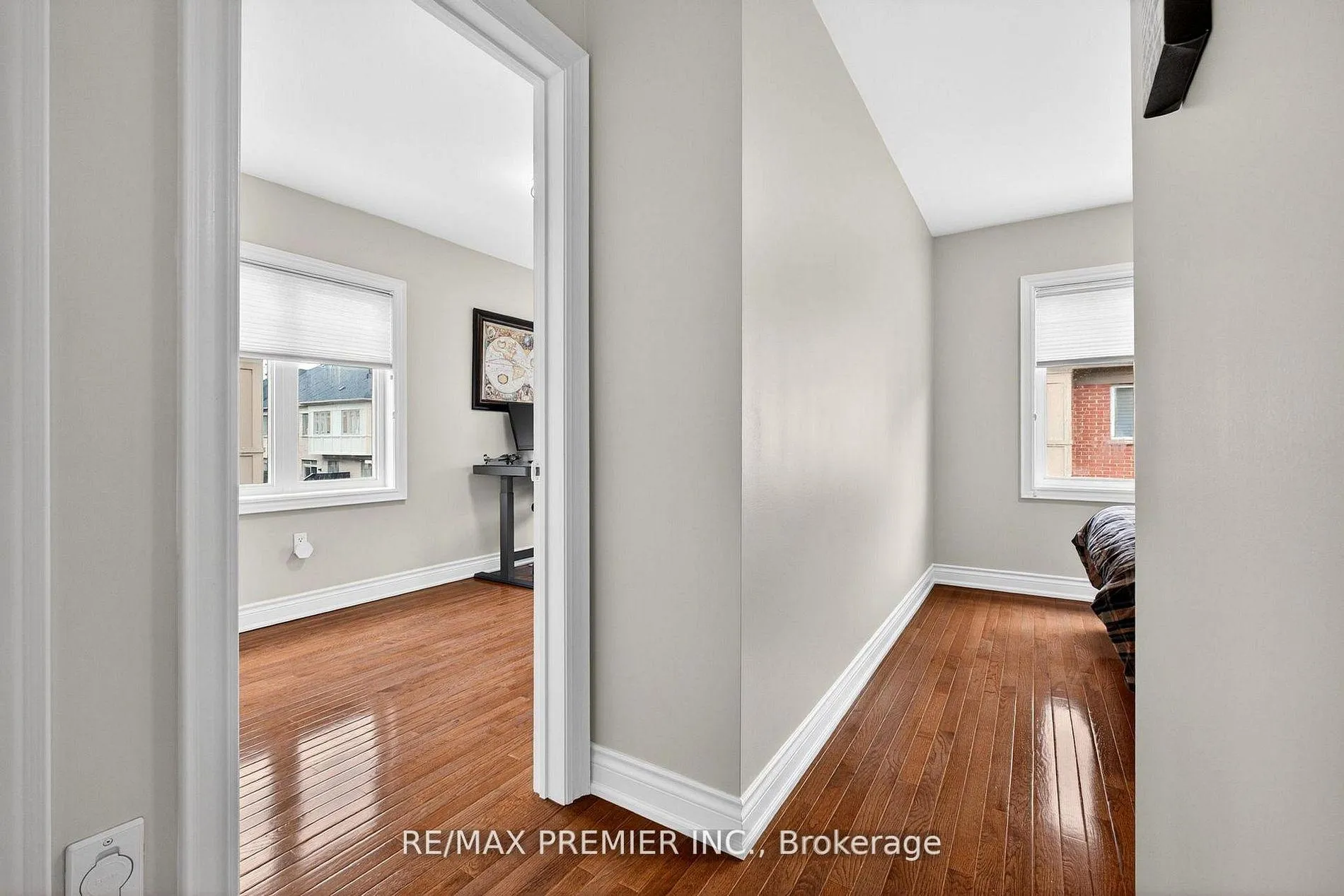 Photo 36 of 10 Henry Peters Lane, Vaughan, East Woodbridge — HOMEH