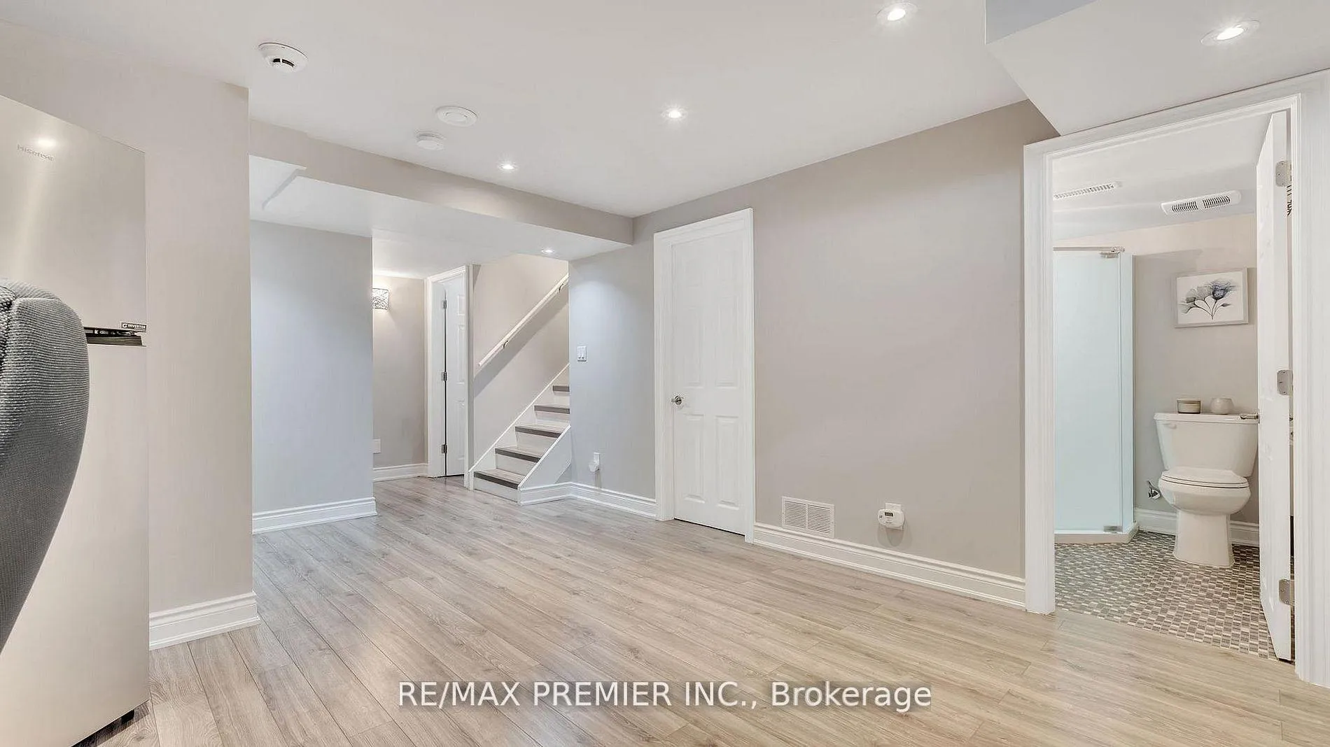 Photo 40 of 10 Henry Peters Lane, Vaughan, East Woodbridge — HOMEH