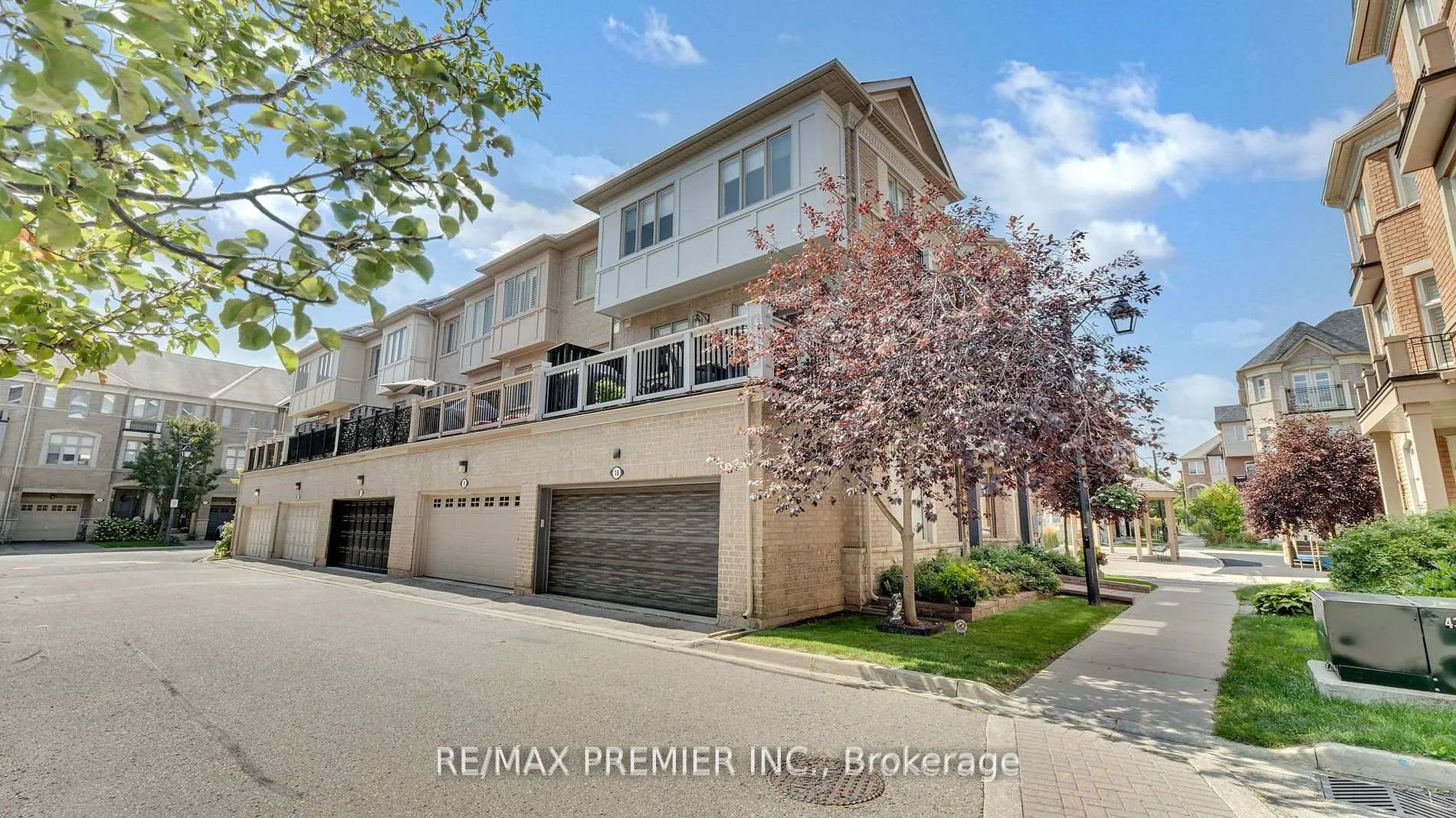 Photo 45 of 10 Henry Peters Lane, Vaughan, East Woodbridge — HOMEH