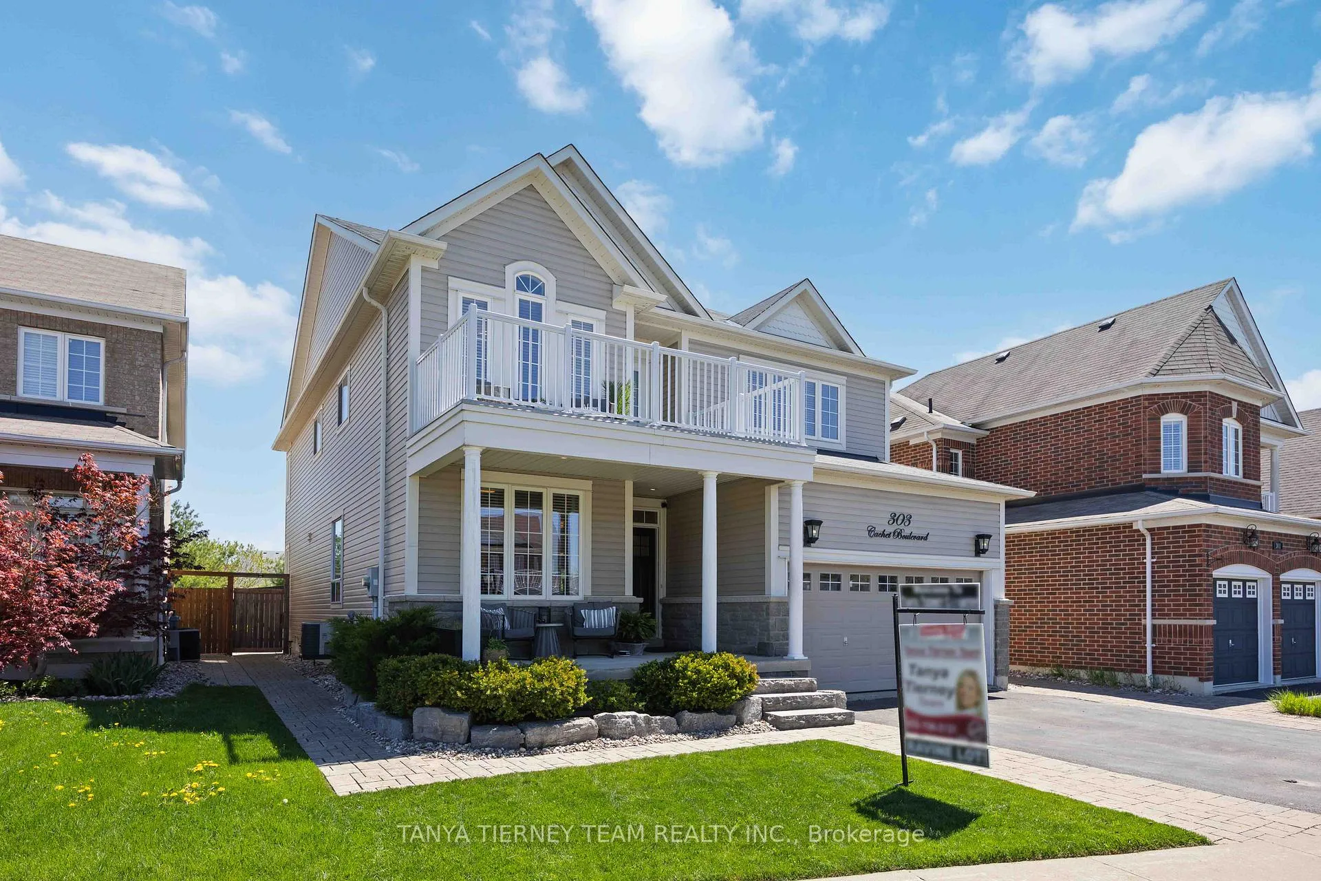 Photo 5 of 303 Cachet Boulevard, Whitby, Brooklin — HOMEH