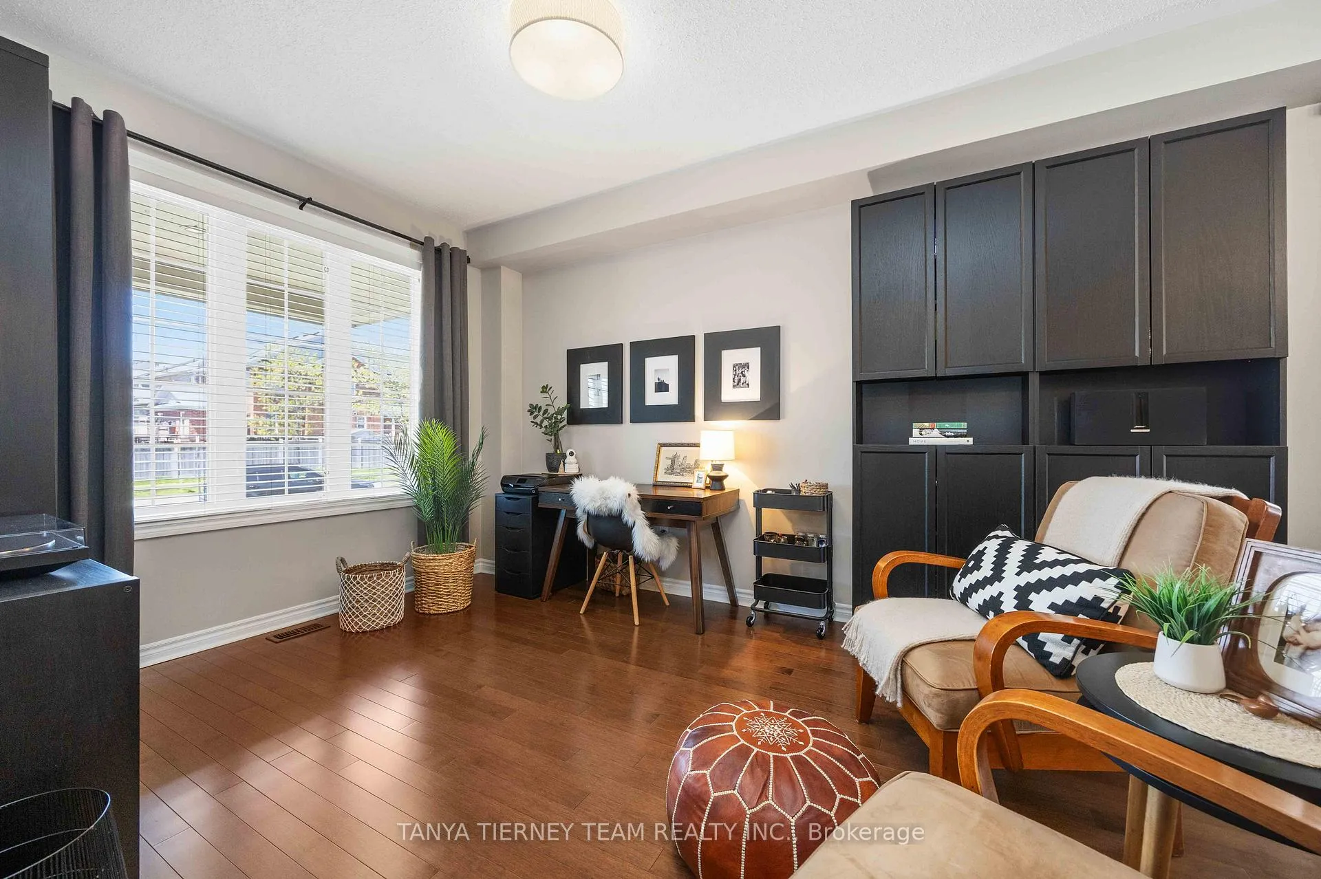 Photo 7 of 303 Cachet Boulevard, Whitby, Brooklin — HOMEH
