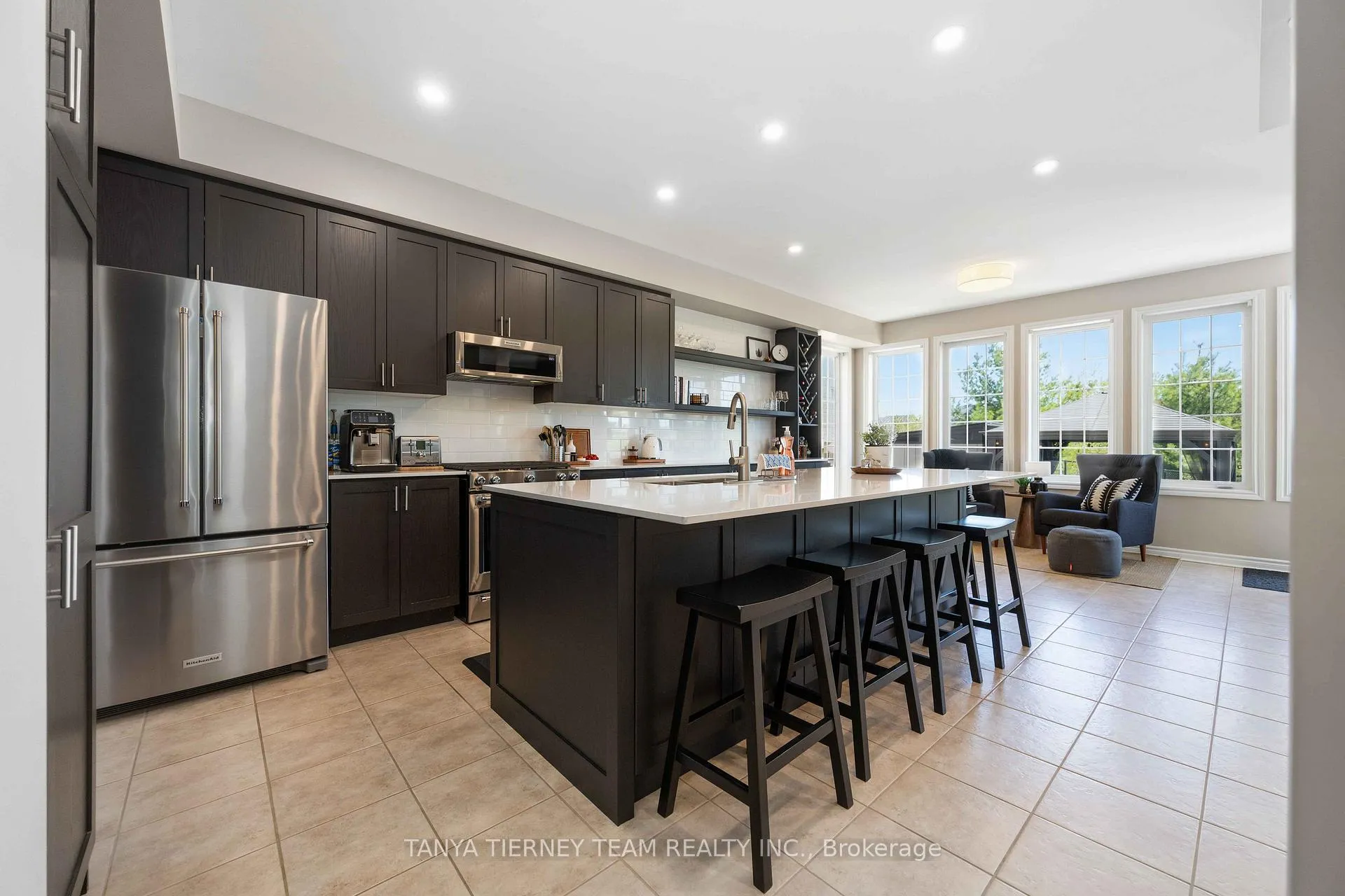 Photo 12 of 303 Cachet Boulevard, Whitby, Brooklin — HOMEH