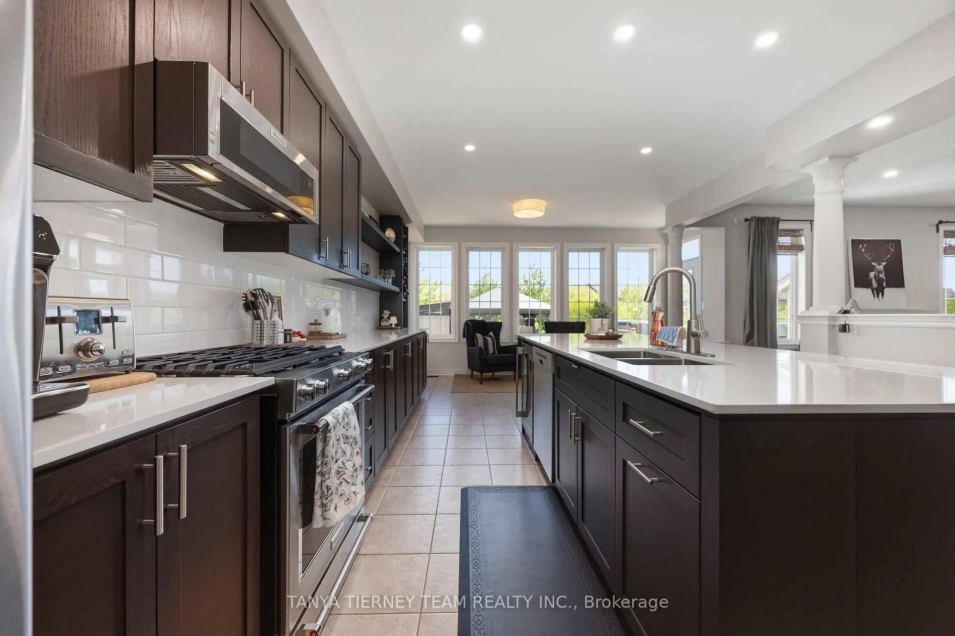 Photo 11 of 303 Cachet Boulevard, Whitby, Brooklin — HOMEH