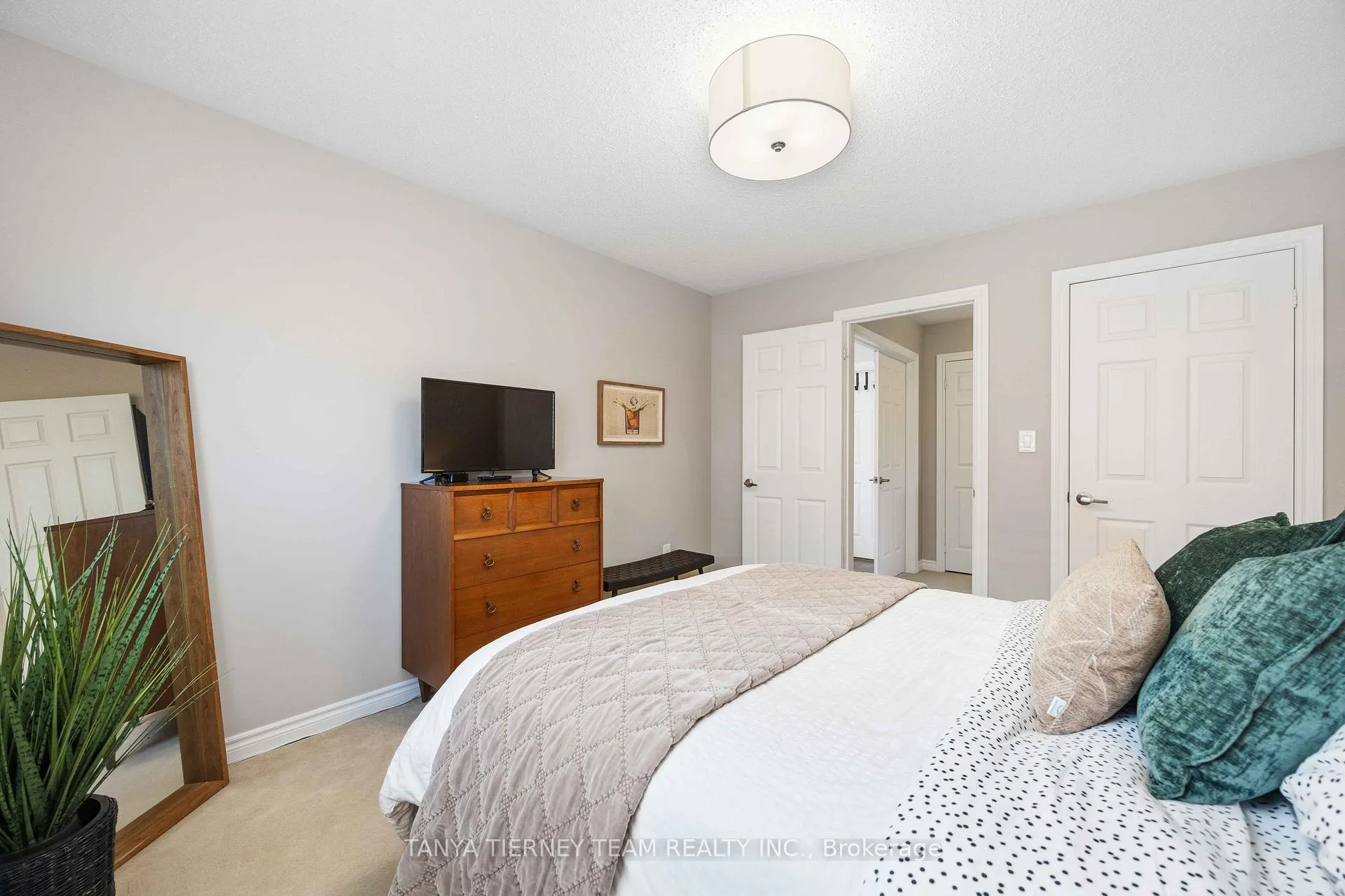 Photo 26 of 303 Cachet Boulevard, Whitby, Brooklin — HOMEH