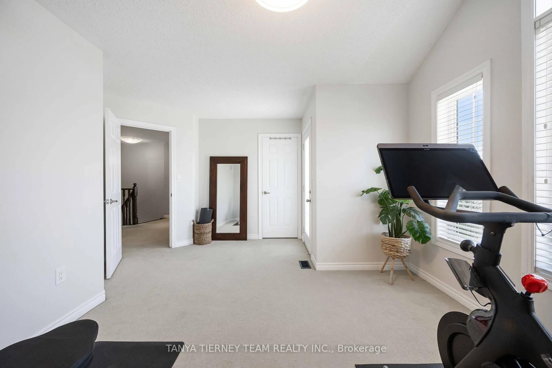 Photo 30 of 303 Cachet Boulevard, Whitby, Brooklin — HOMEH